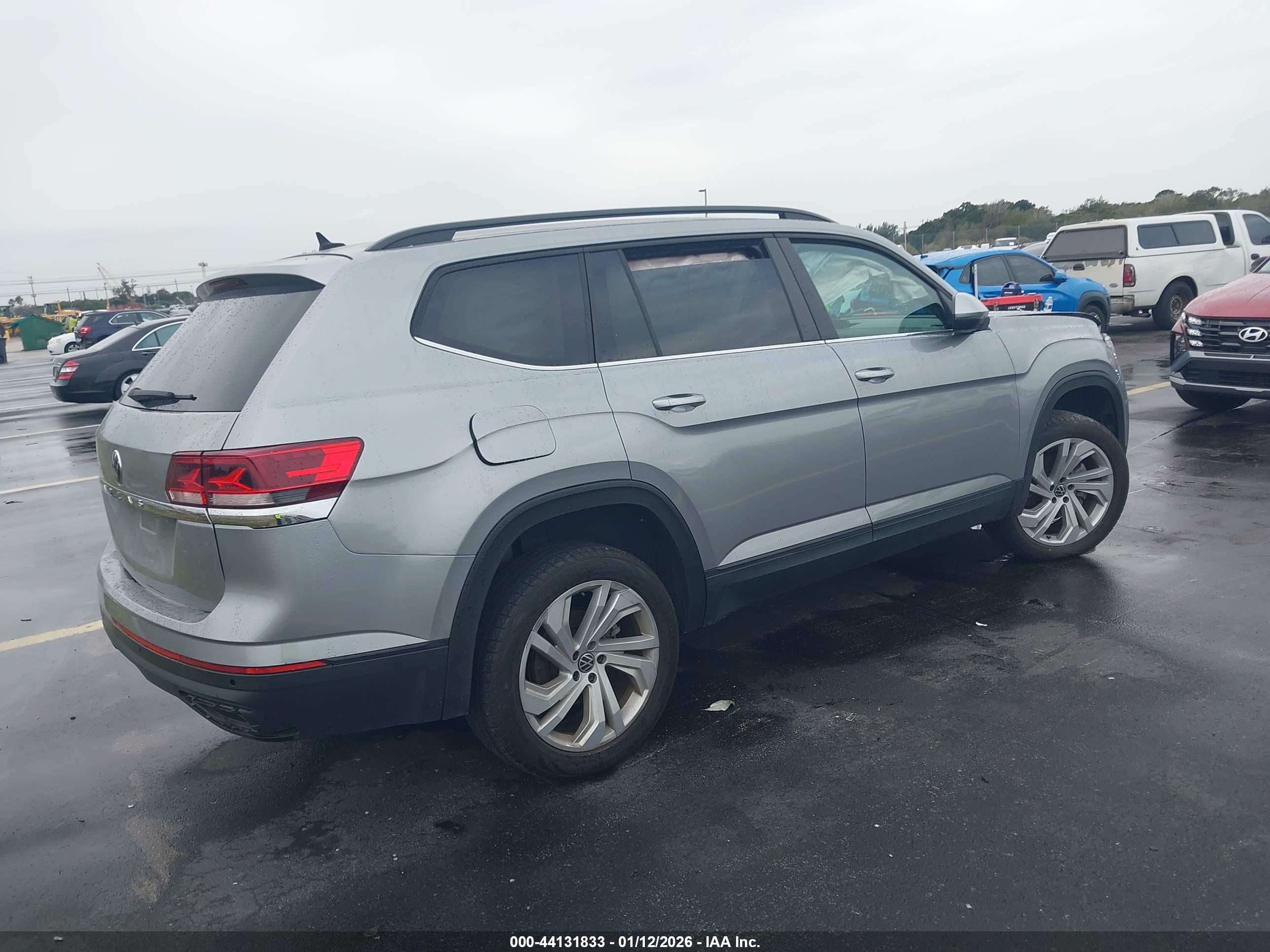 VOLKSWAGEN ATLAS image 4