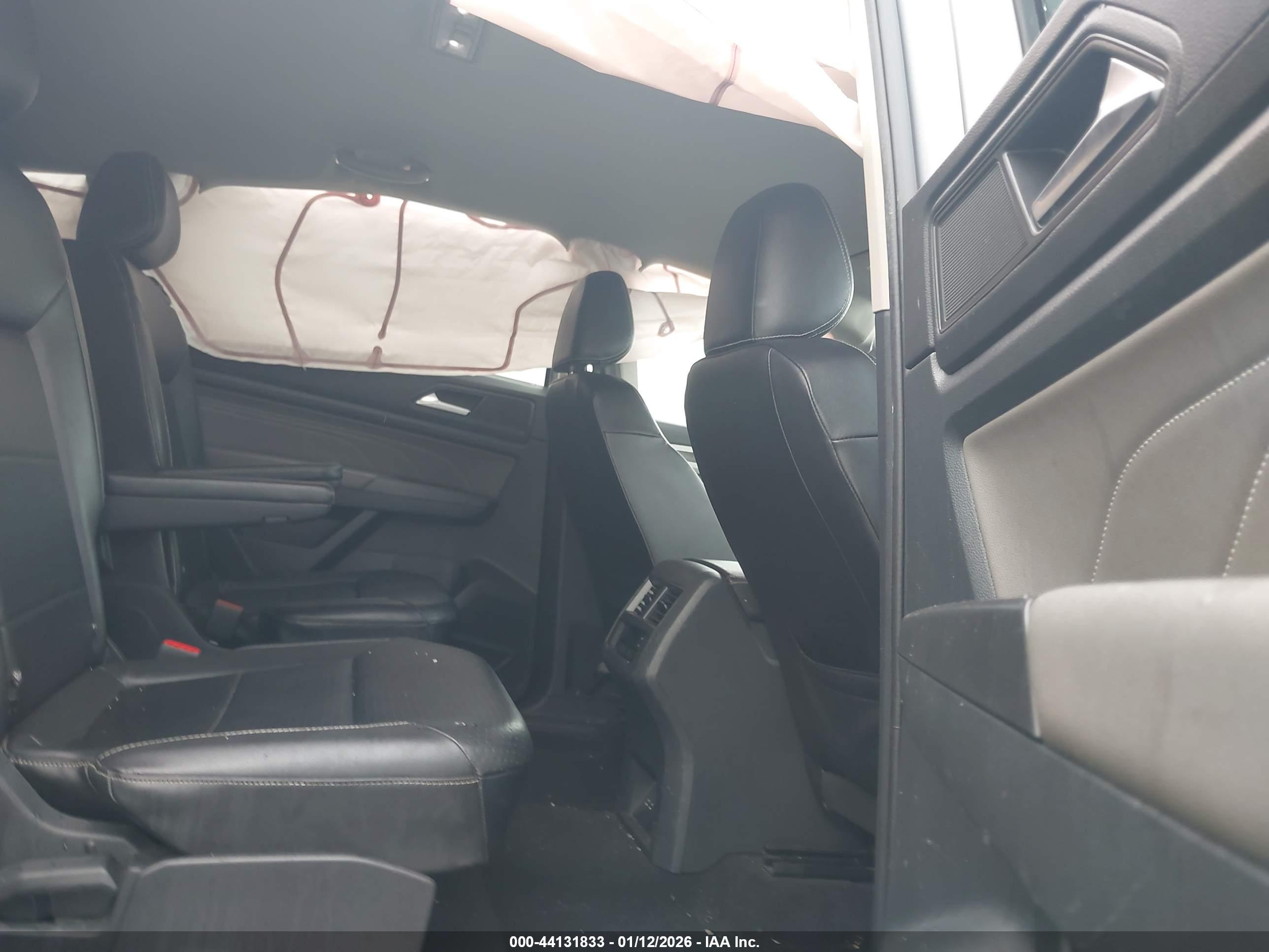 VOLKSWAGEN ATLAS image 8