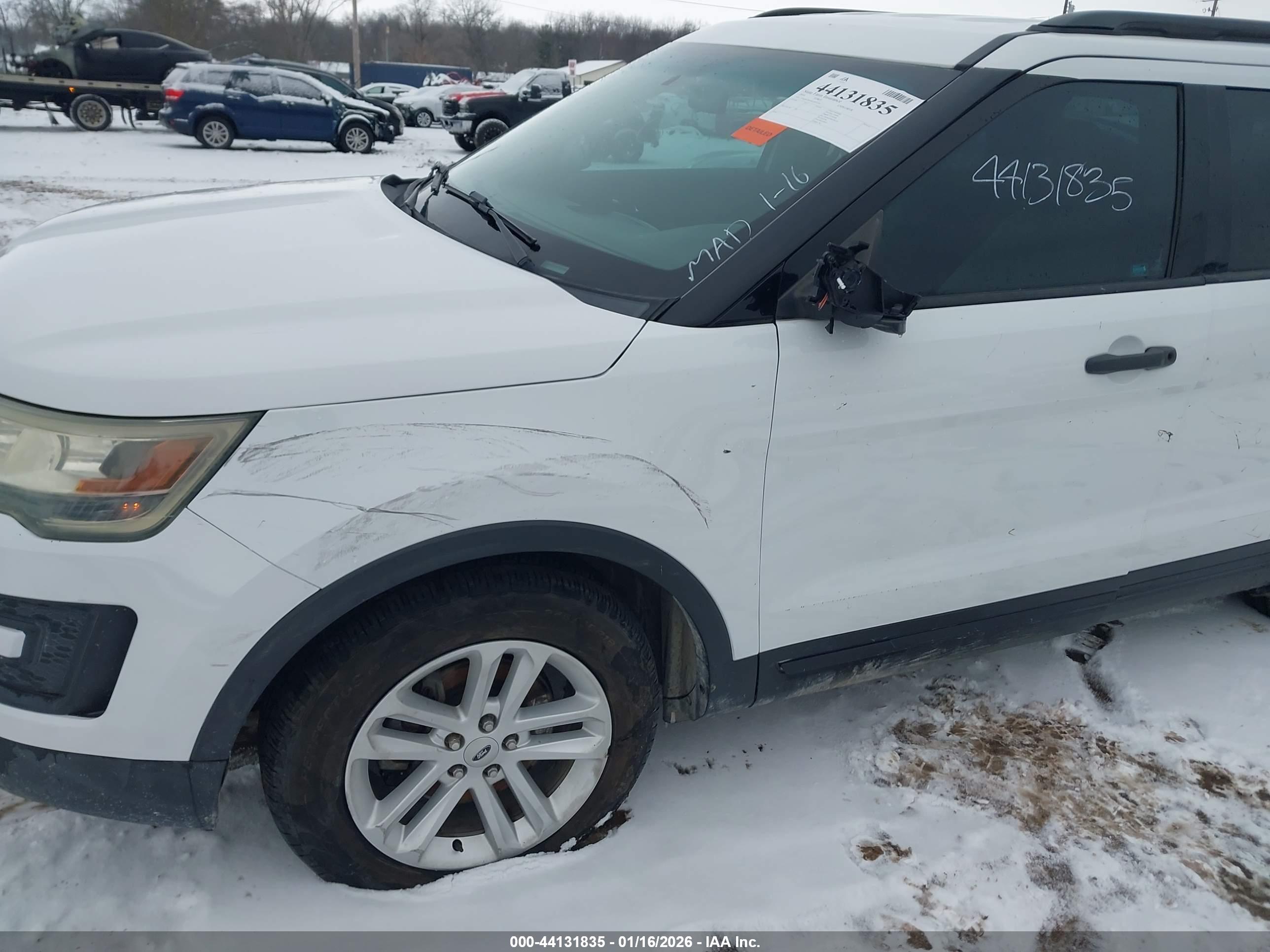 FORD EXPLORER image 6