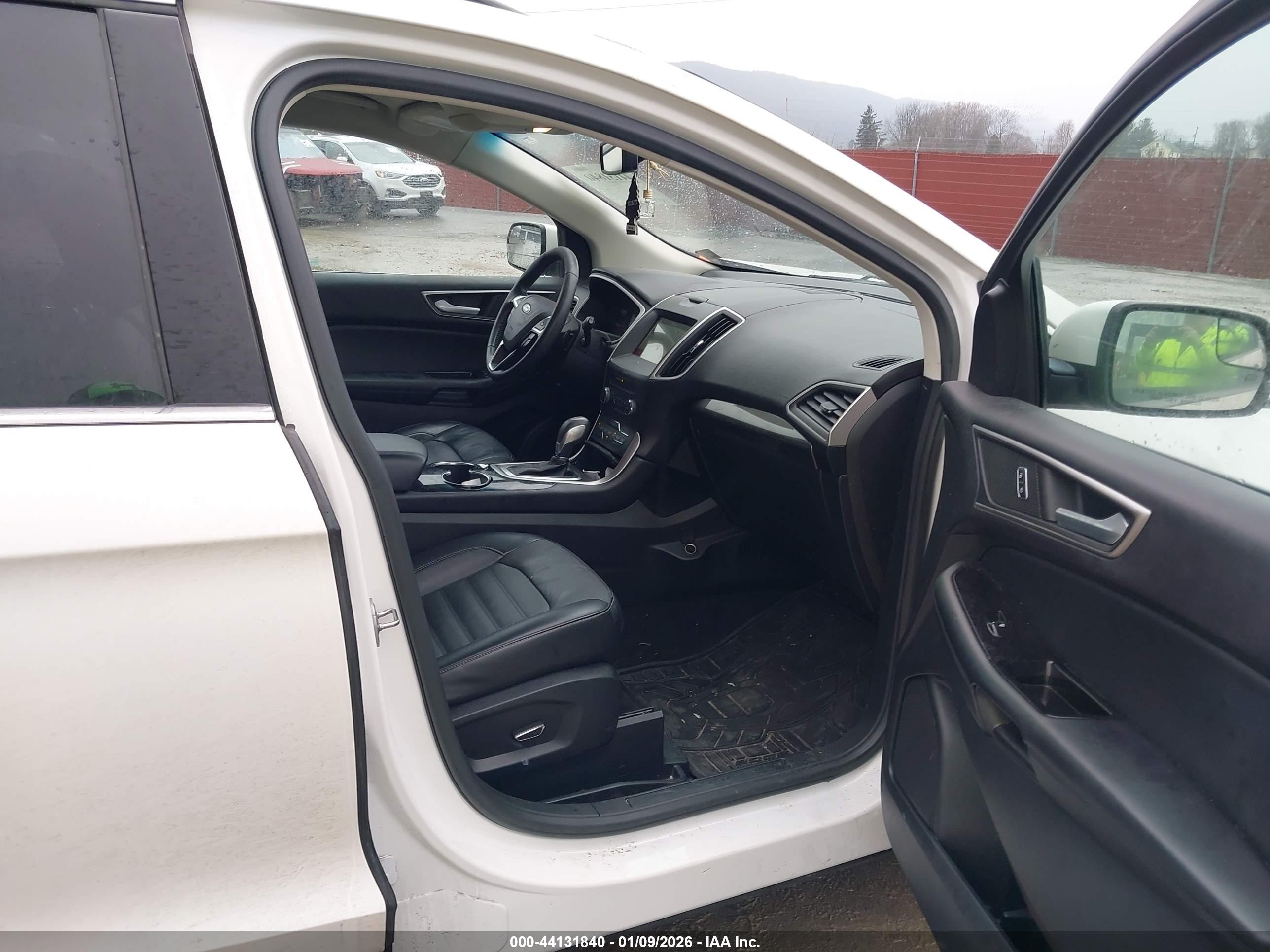FORD EDGE image 5