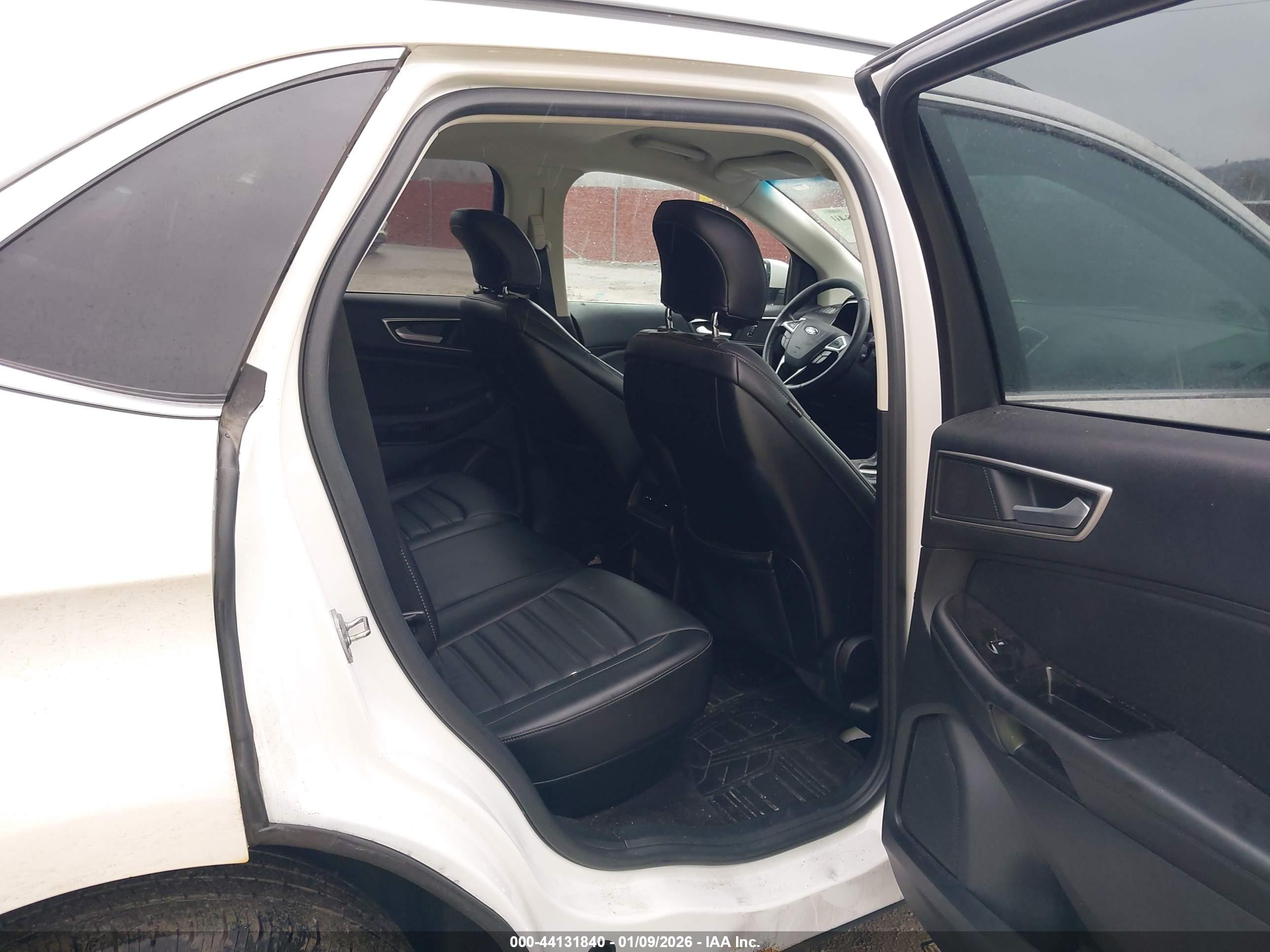 FORD EDGE image 8