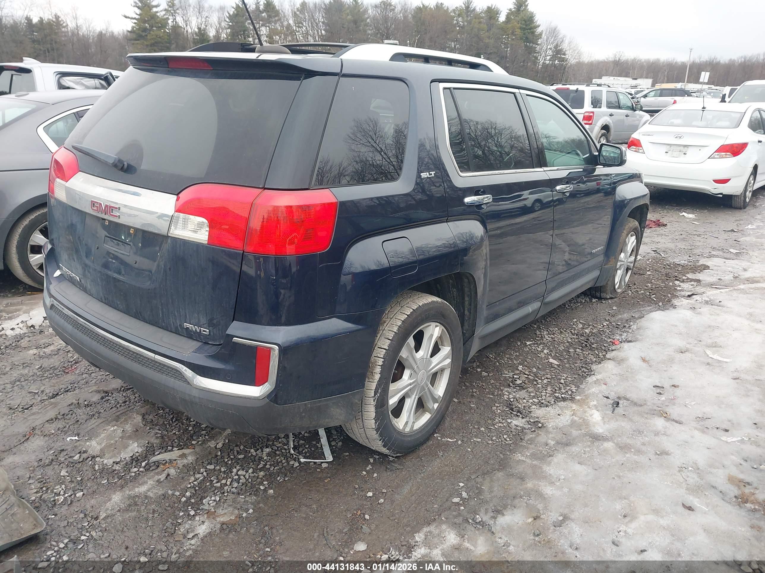 GMC TERRAIN image 4