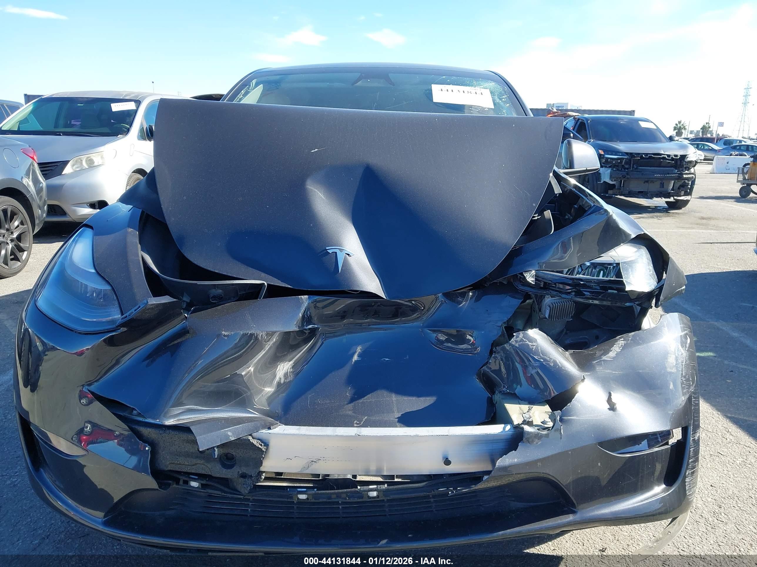 TESLA MODEL image 6