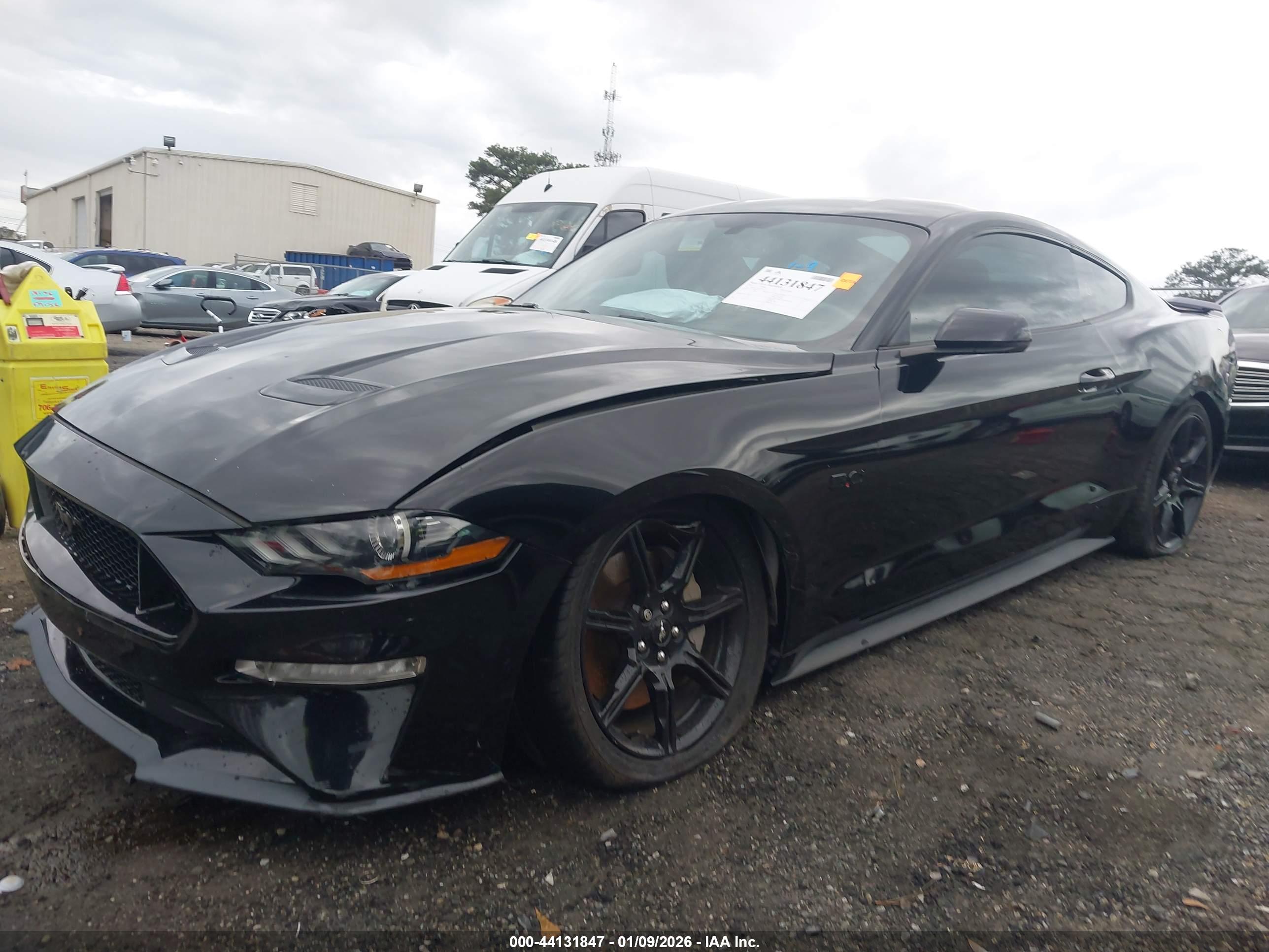 FORD MUSTANG image 6