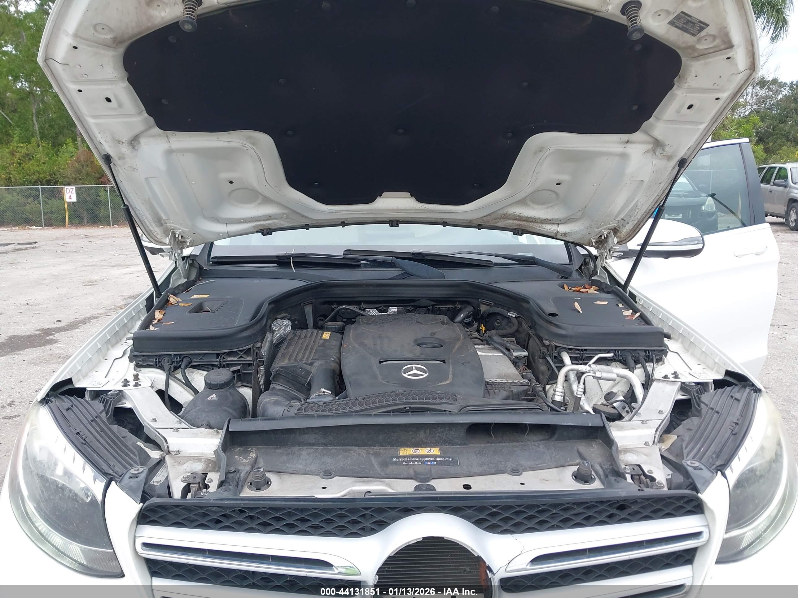 MERCEDES-BENZ GLC image 10