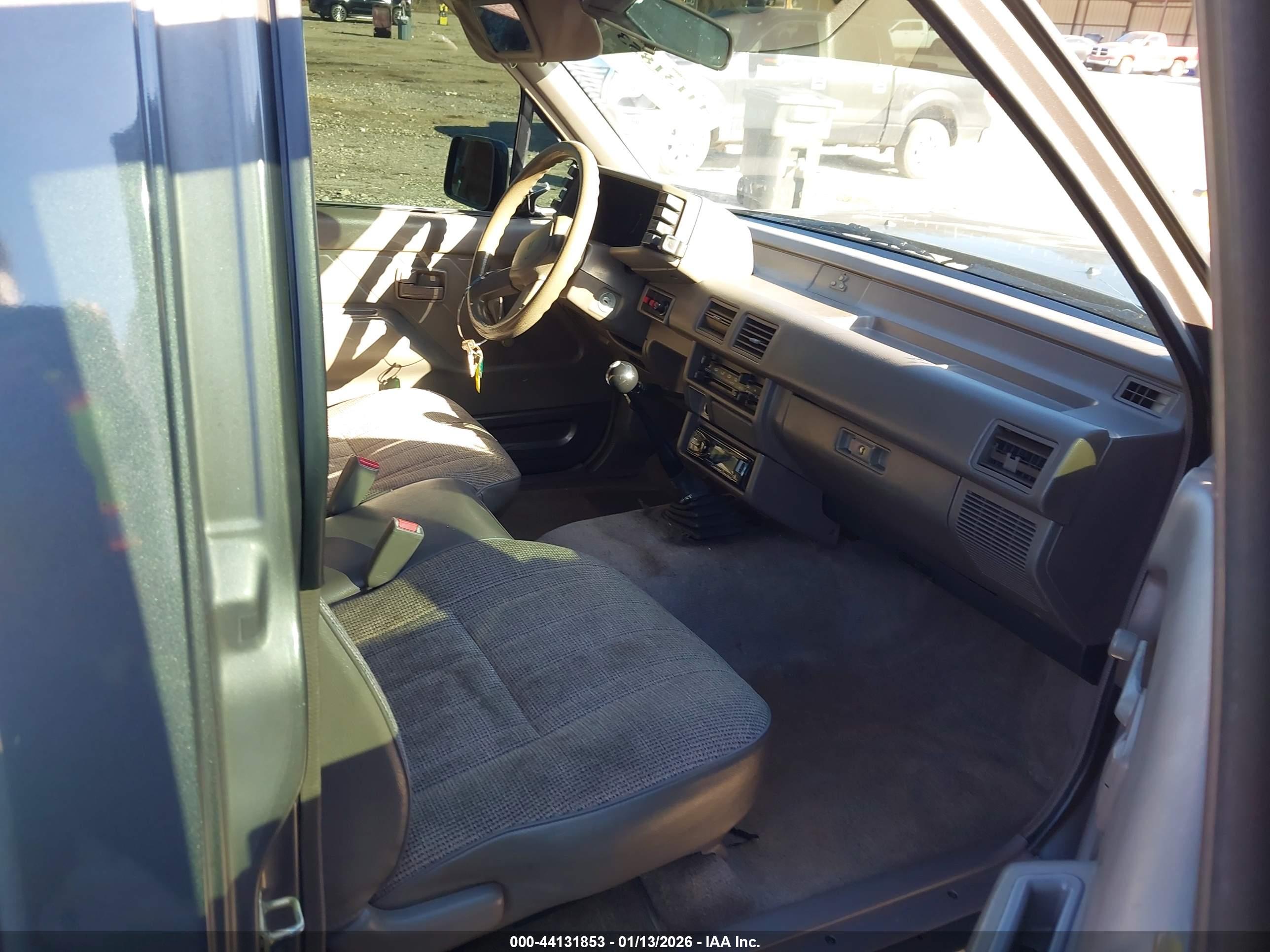 ISUZU CONVENTIONAL image 5