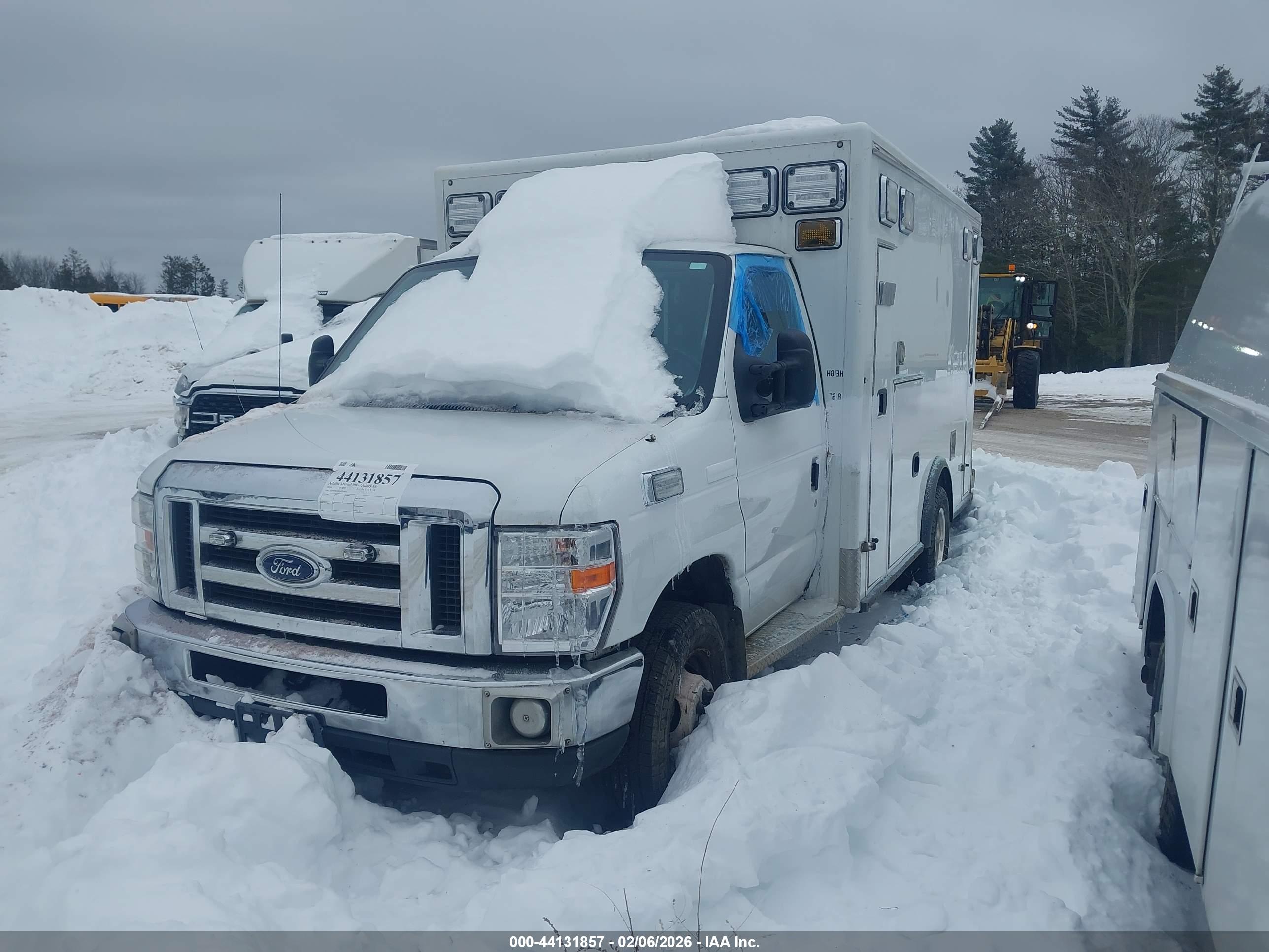 FORD E-350 image 2