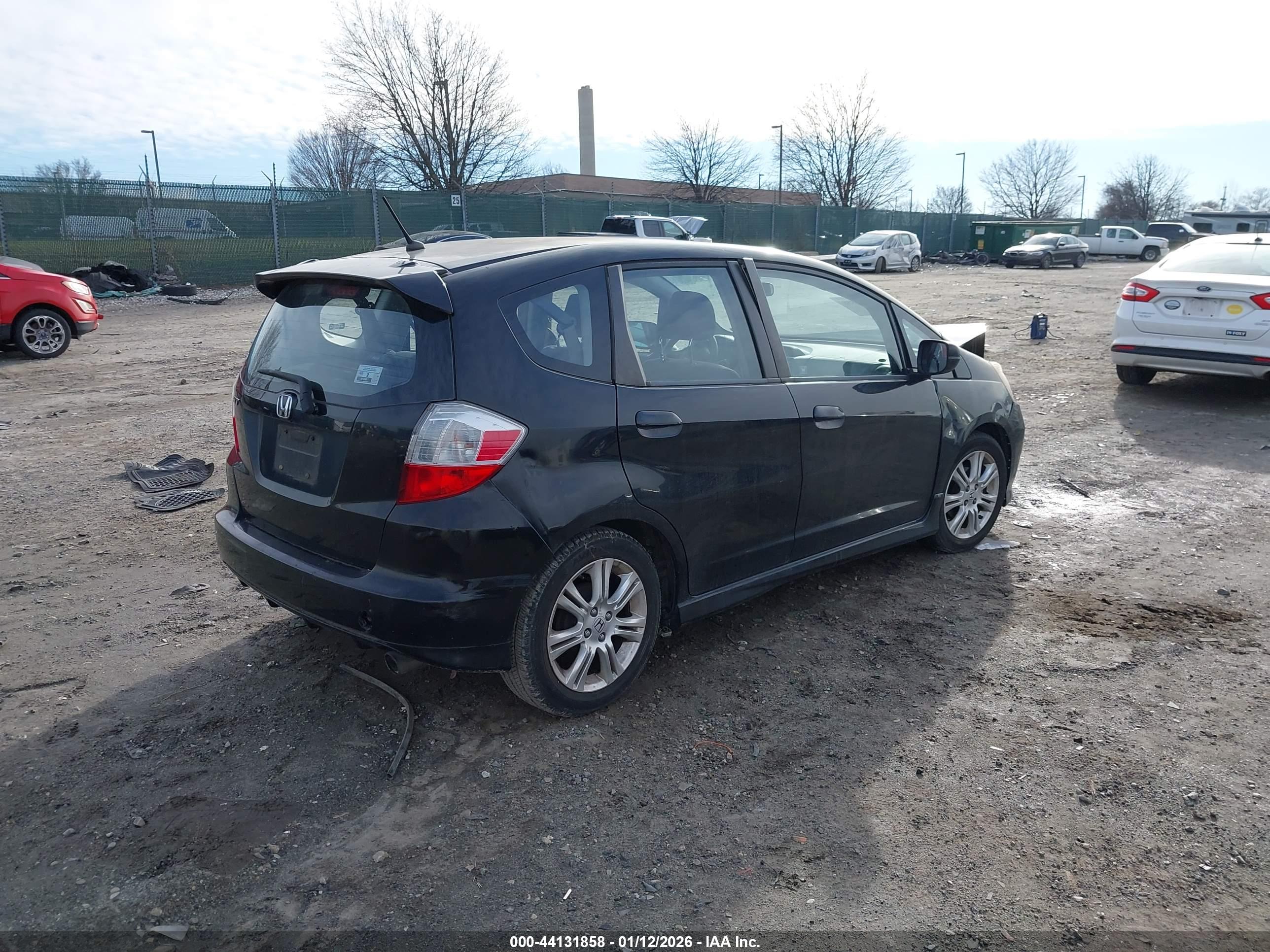 HONDA FIT image 4