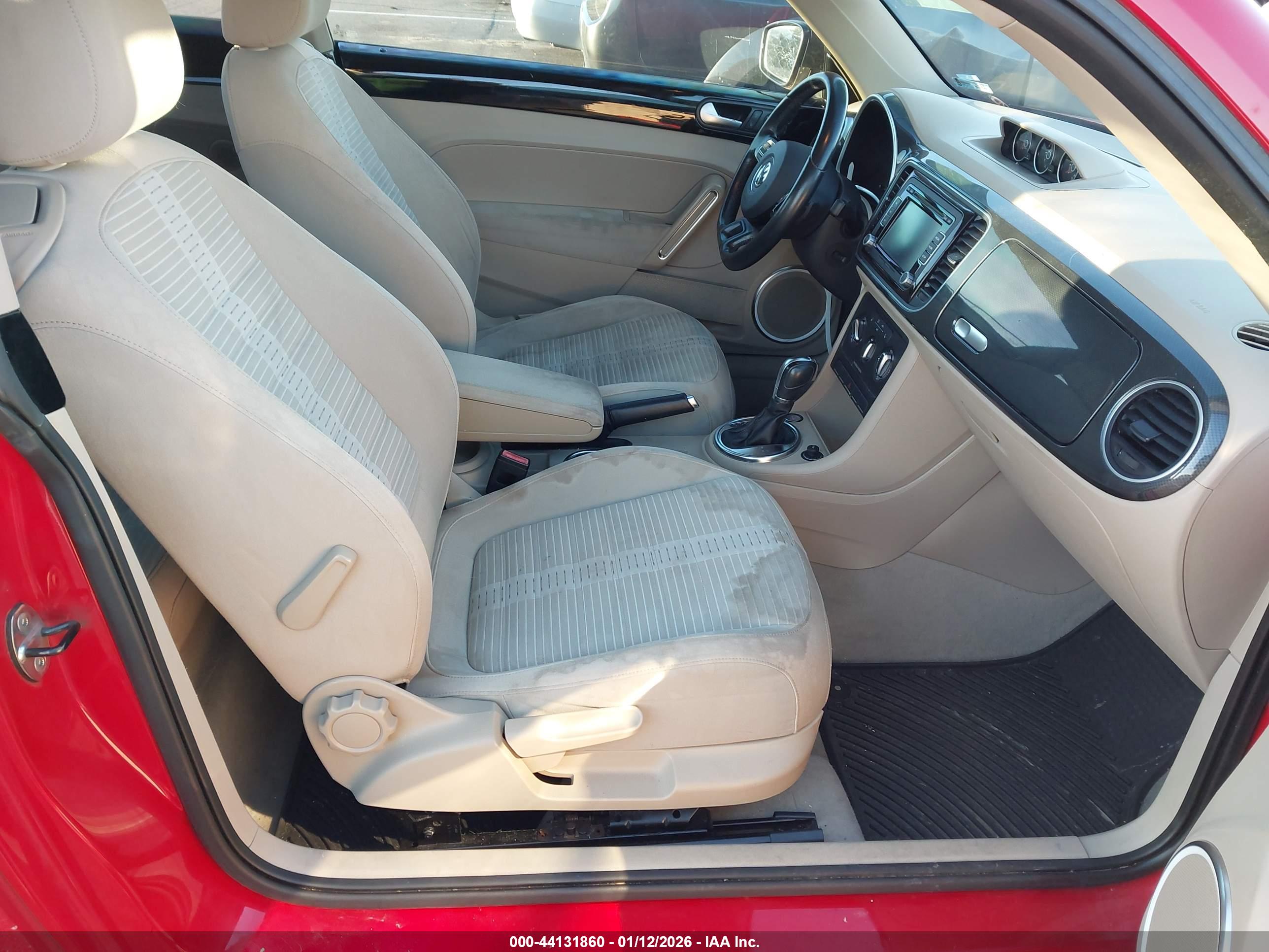 VOLKSWAGEN BEETLE image 5