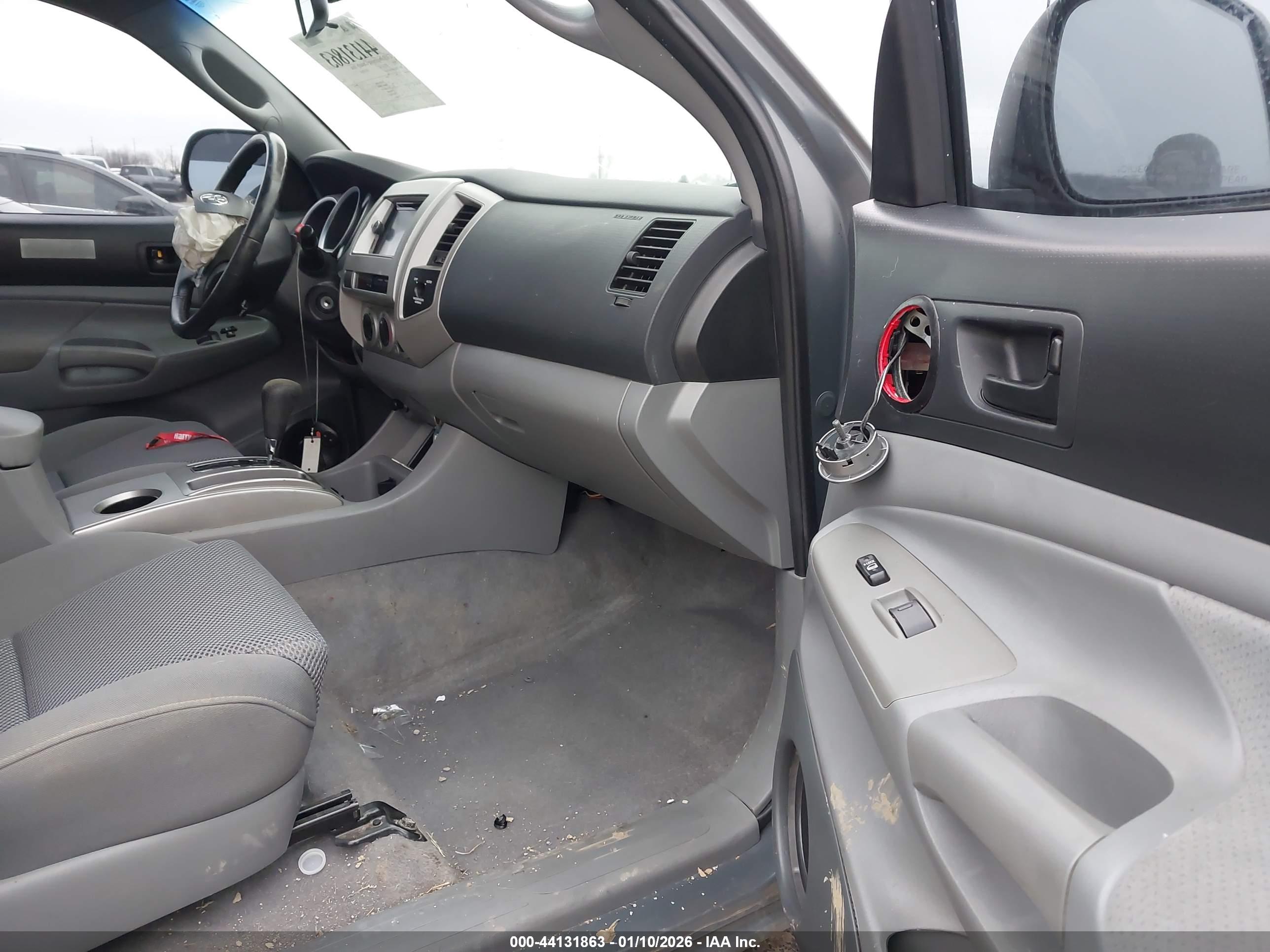 TOYOTA TACOMA image 5
