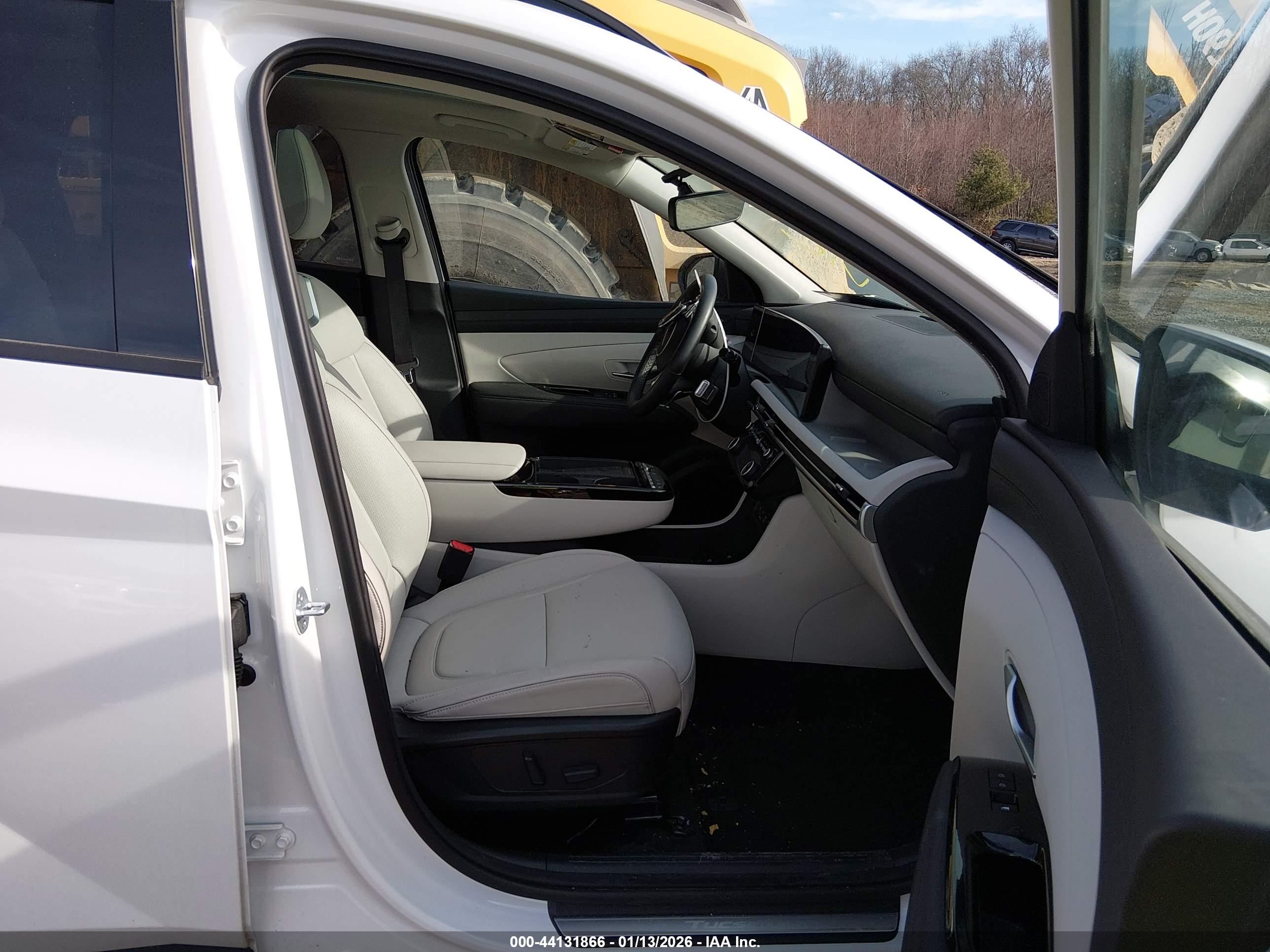 HYUNDAI TUCSON image 5