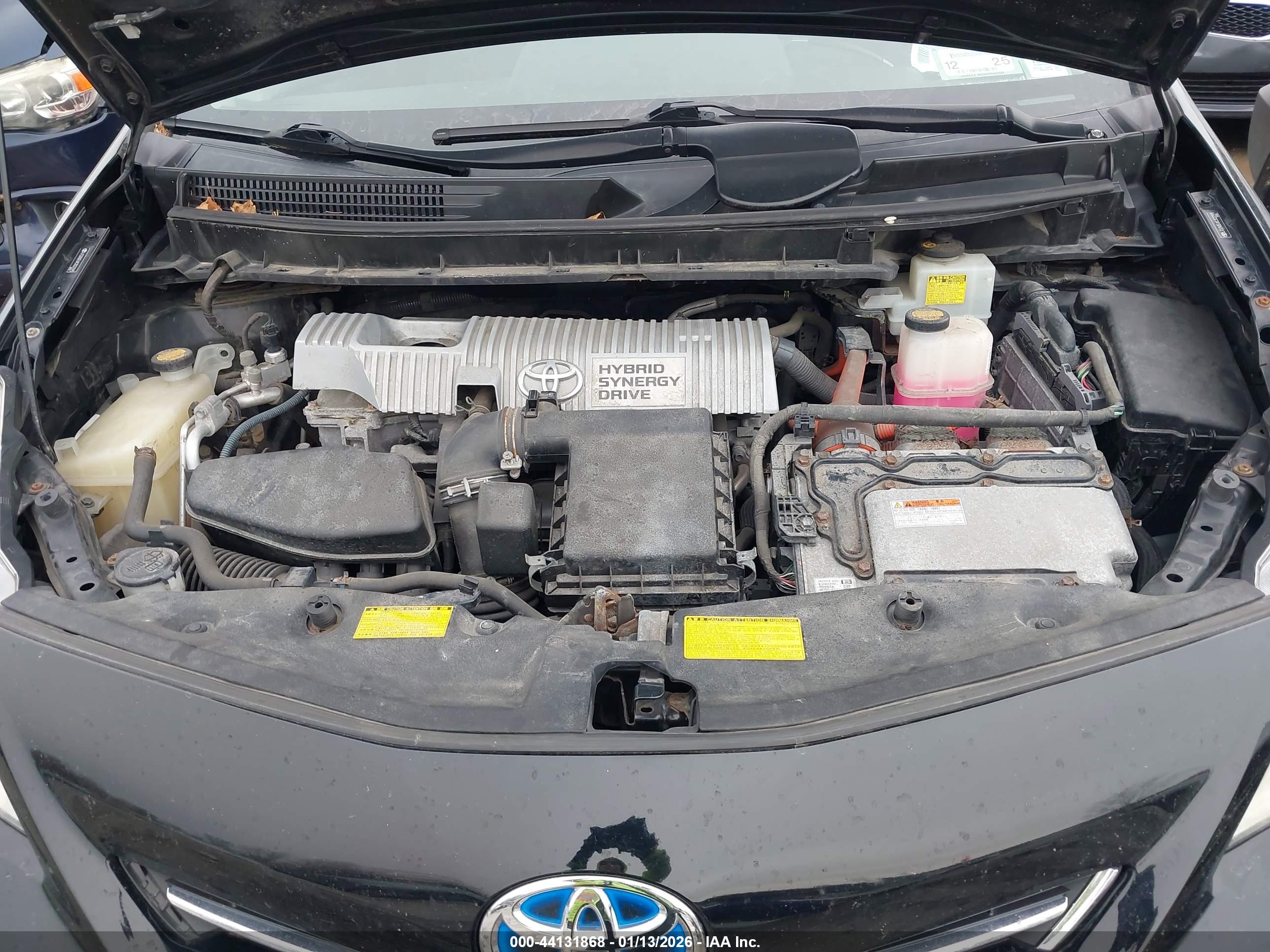 TOYOTA PRIUS image 10