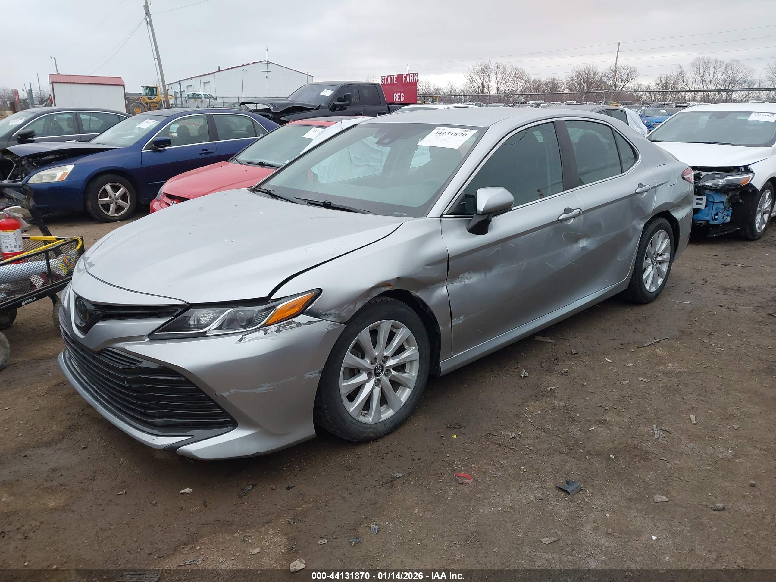 TOYOTA CAMRY image 2