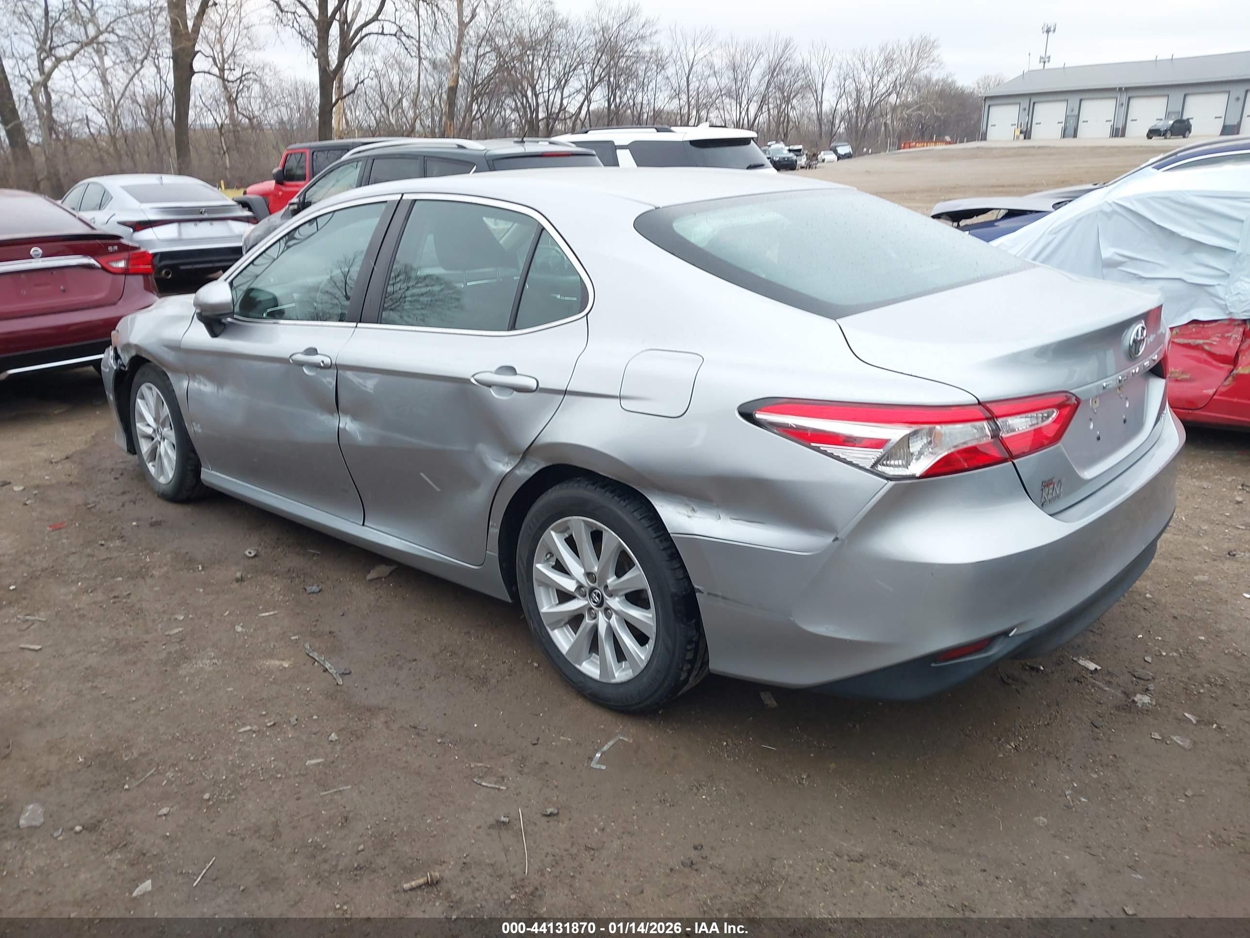 TOYOTA CAMRY image 3