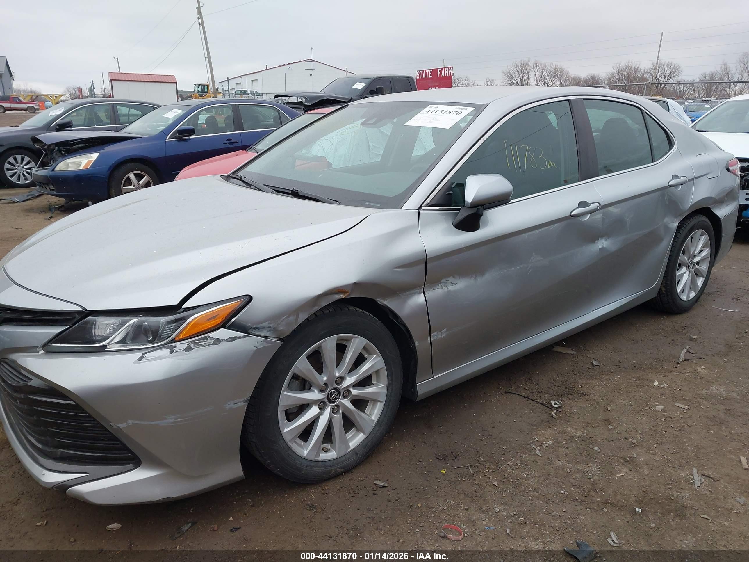 TOYOTA CAMRY image 6
