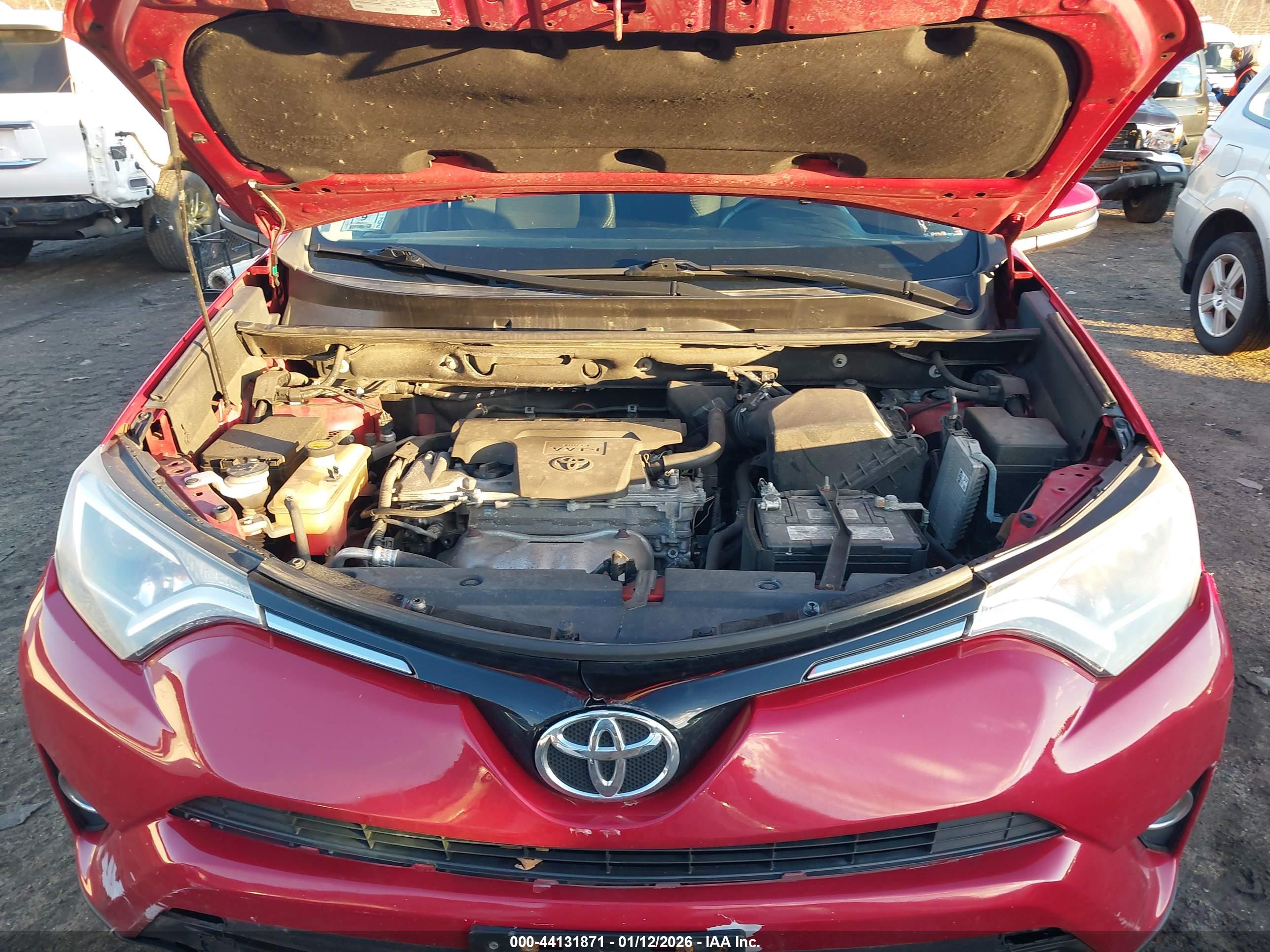 TOYOTA RAV4 image 10