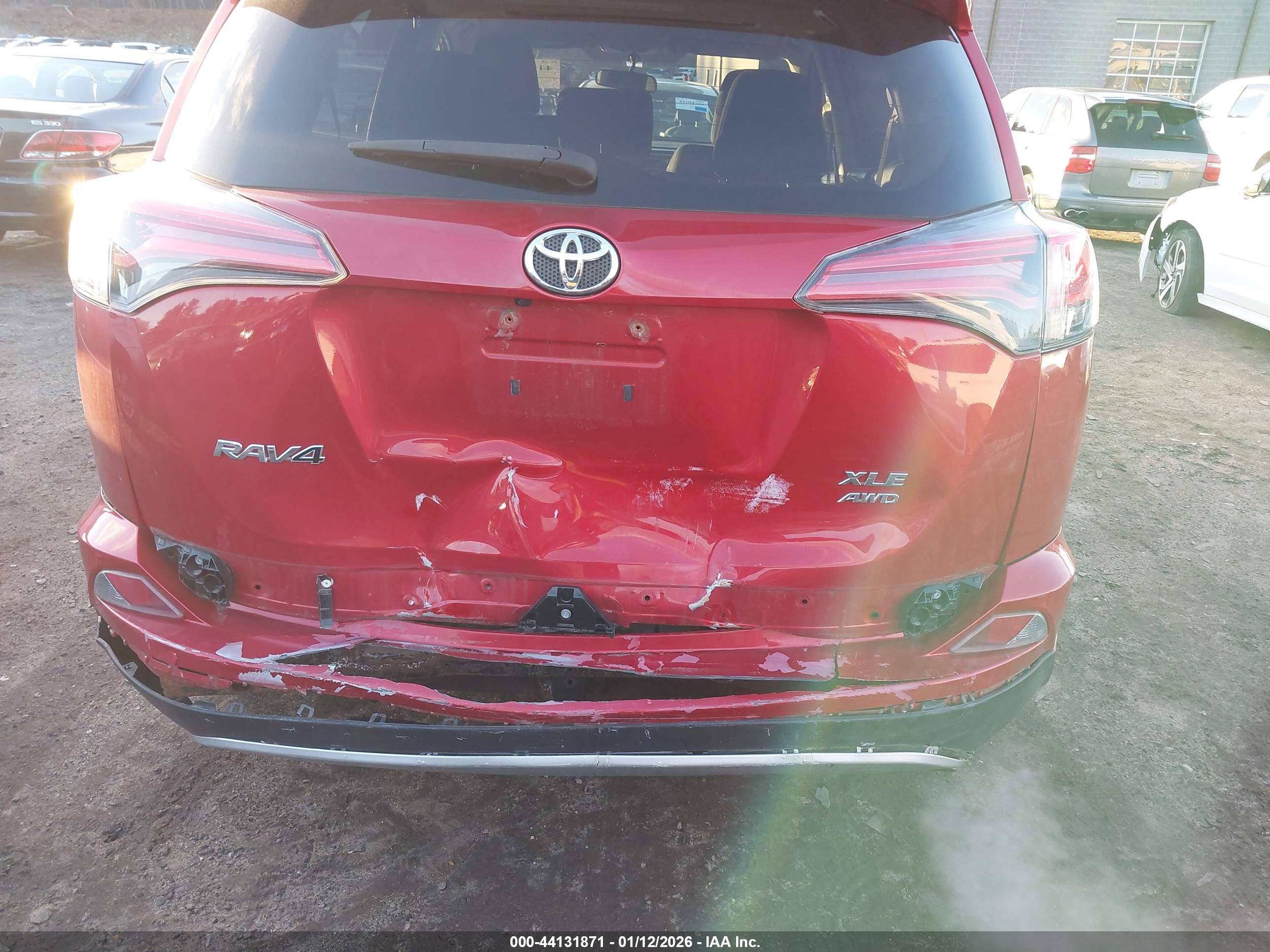 TOYOTA RAV4 image 6