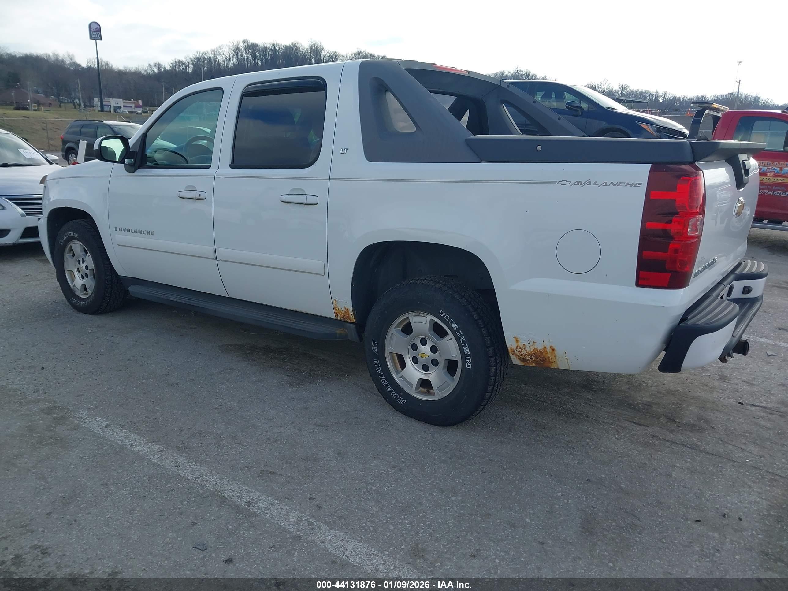 CHEVROLET AVALANCHE image 3