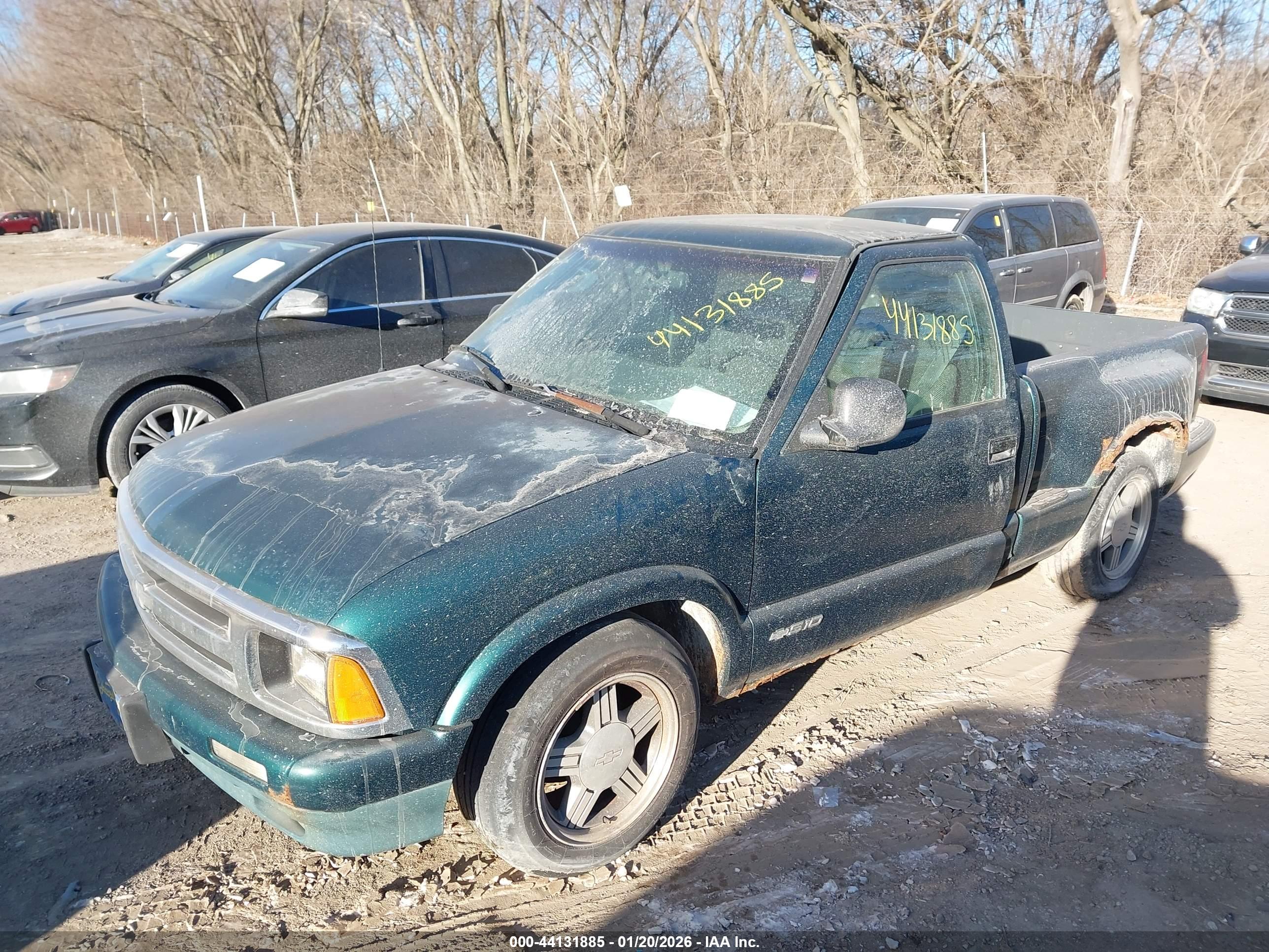 CHEVROLET S-10 image 2