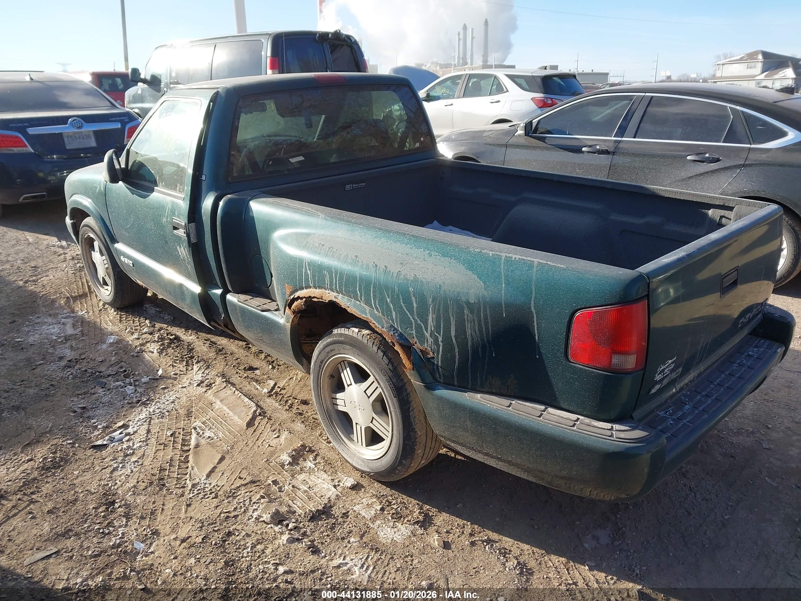 CHEVROLET S-10 image 3