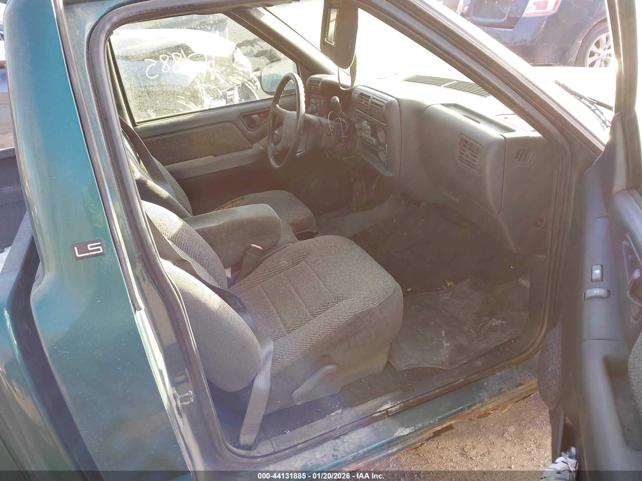 CHEVROLET S-10 image 5