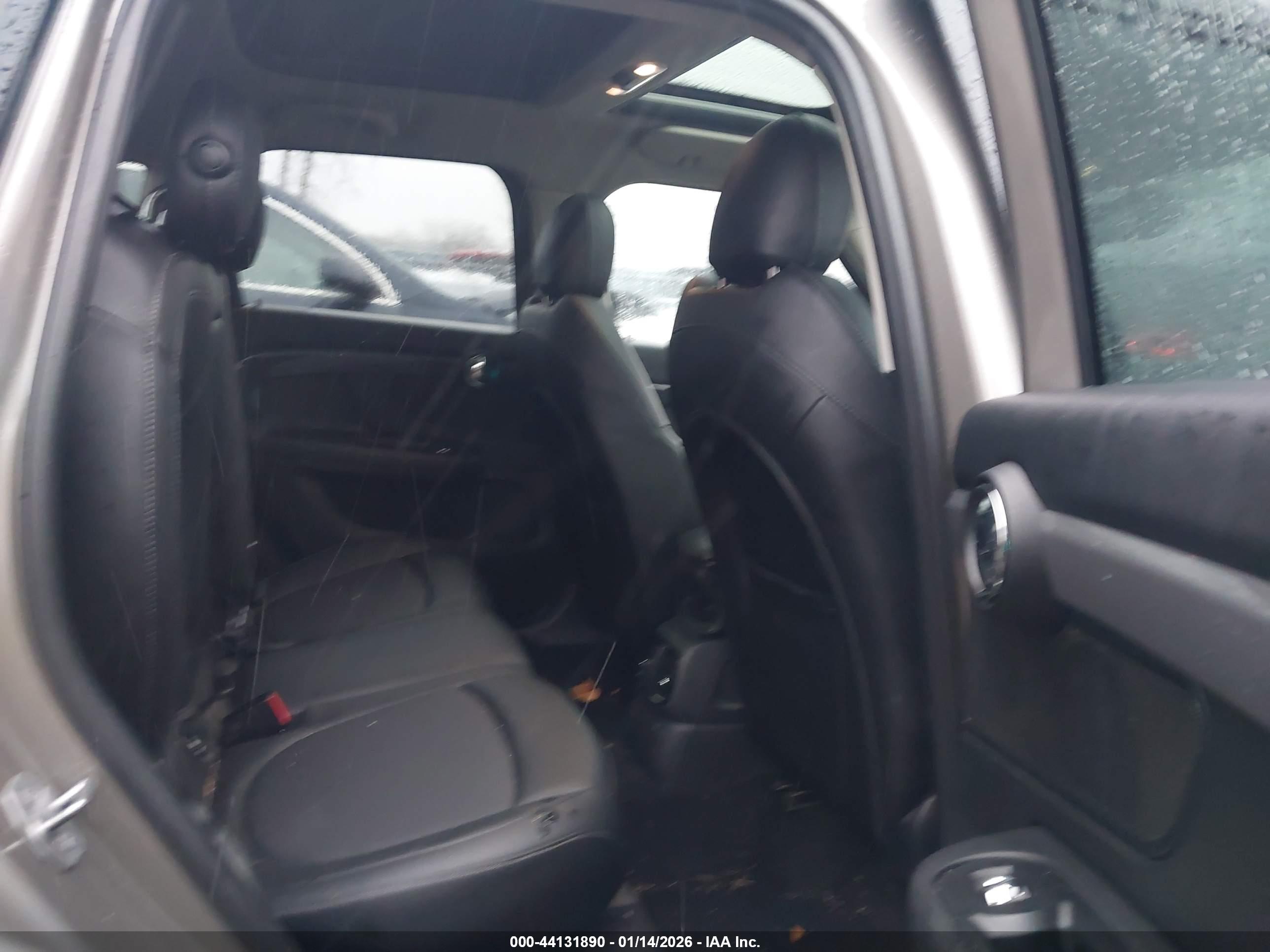 MINI COUNTRYMAN image 8