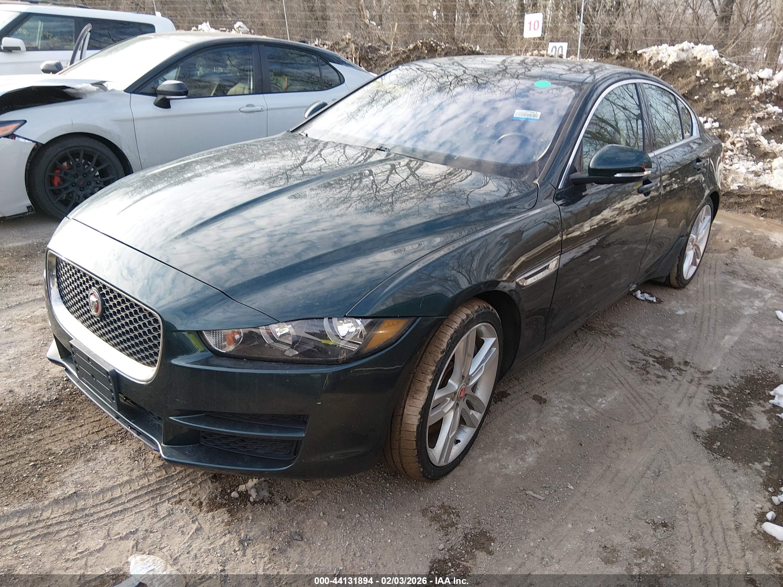 JAGUAR XE image 2