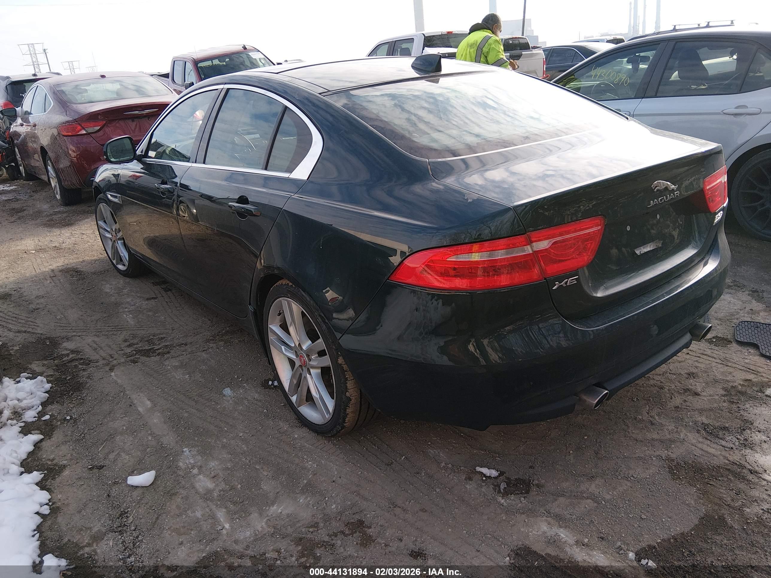 JAGUAR XE image 3