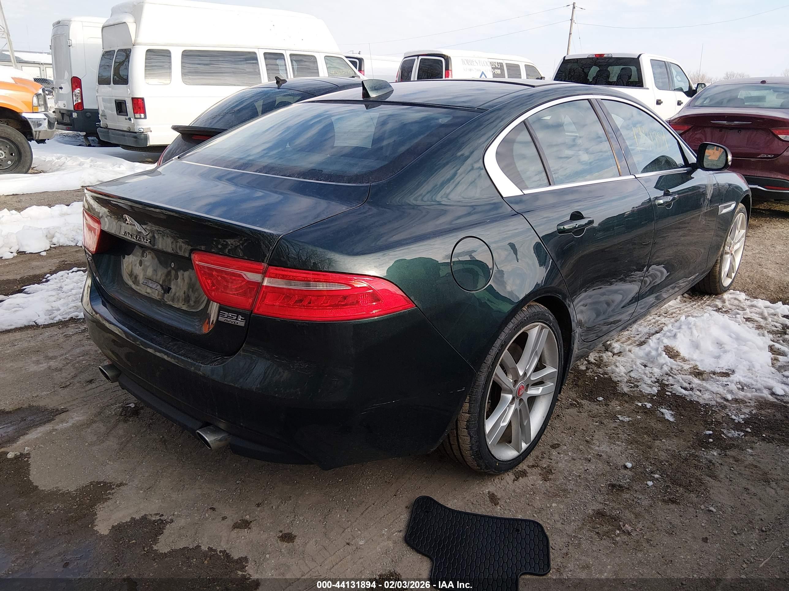 JAGUAR XE image 4