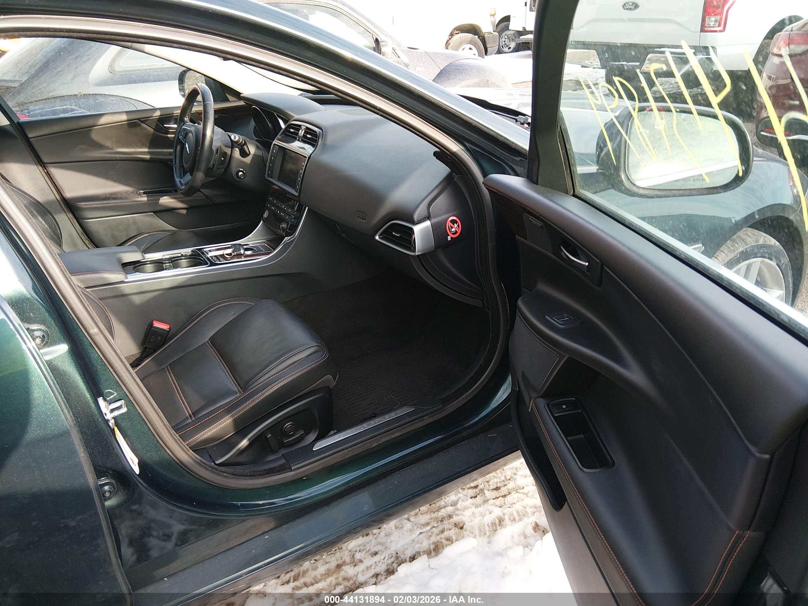 JAGUAR XE image 5