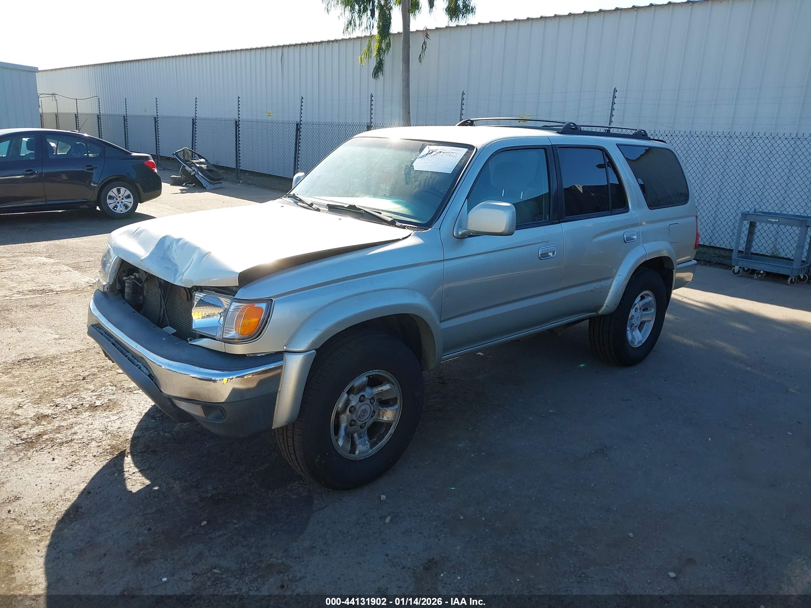TOYOTA 4RUNNER image 2
