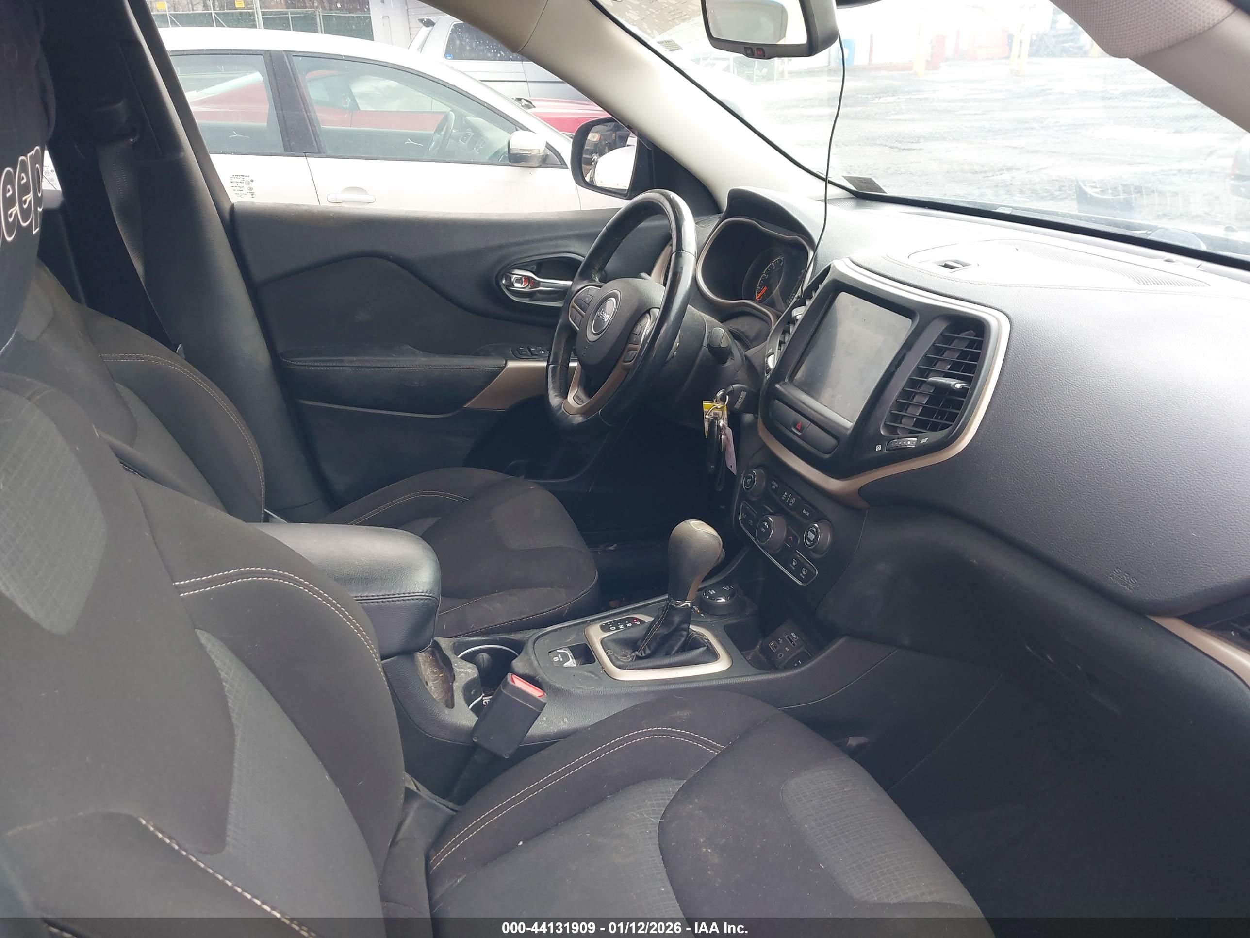 JEEP CHEROKEE image 5