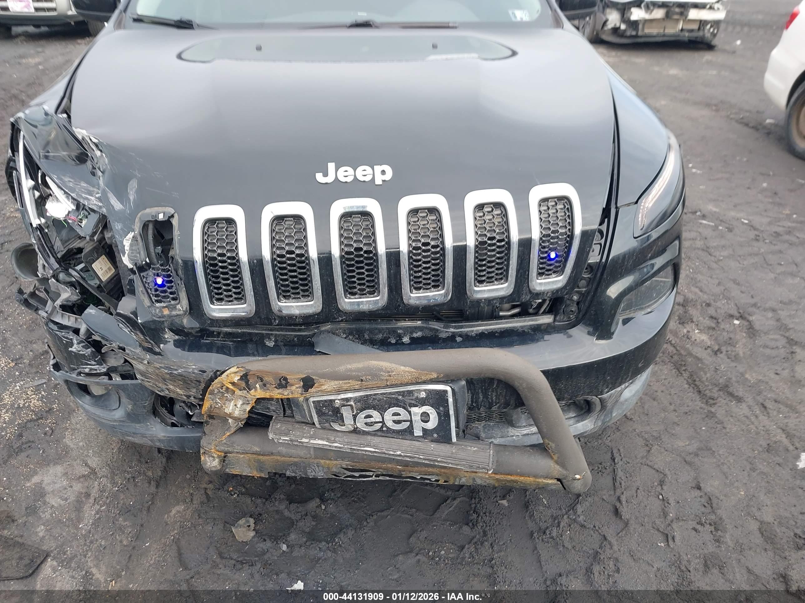 JEEP CHEROKEE image 6