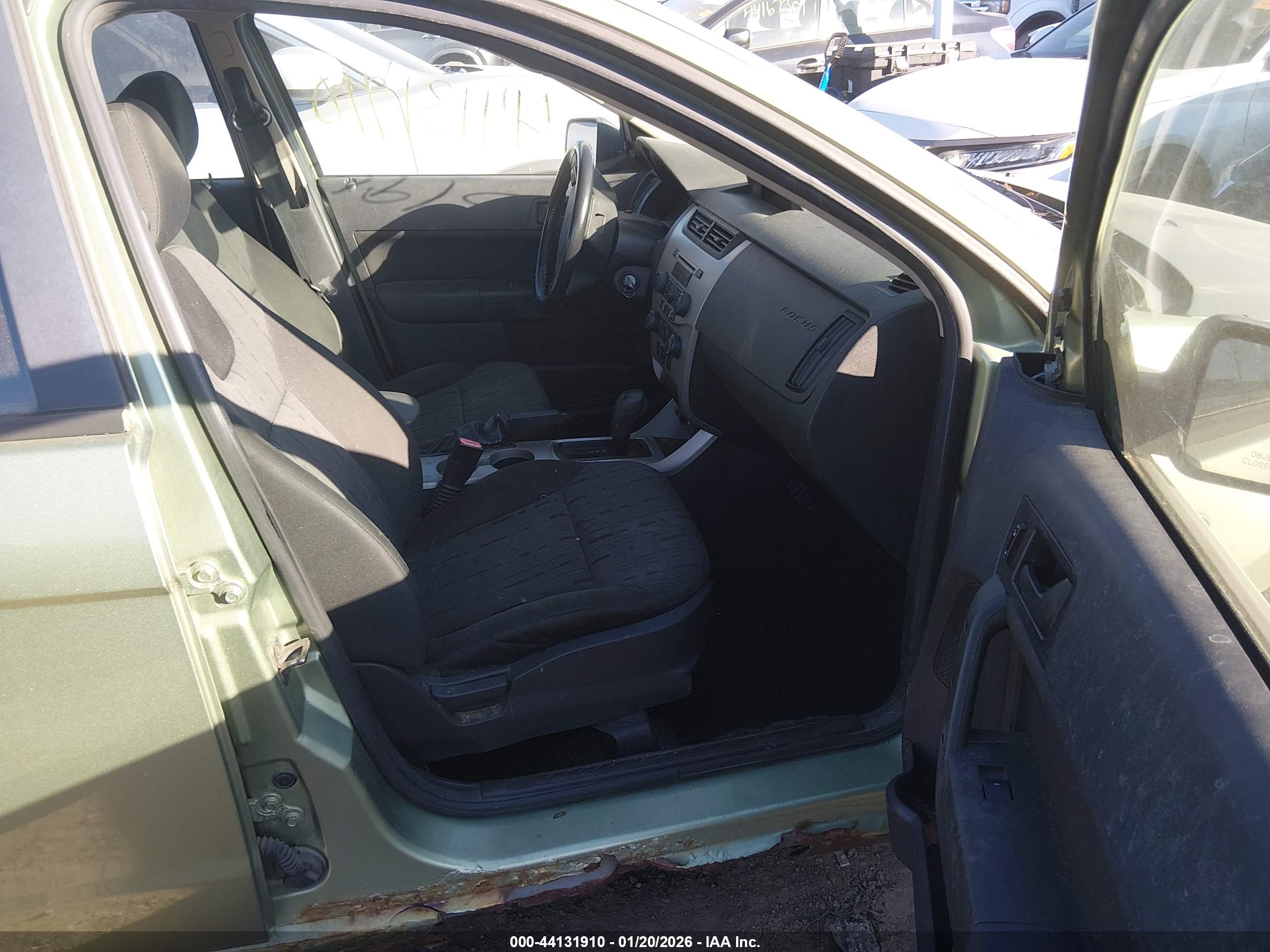 FORD FOCUS image 5