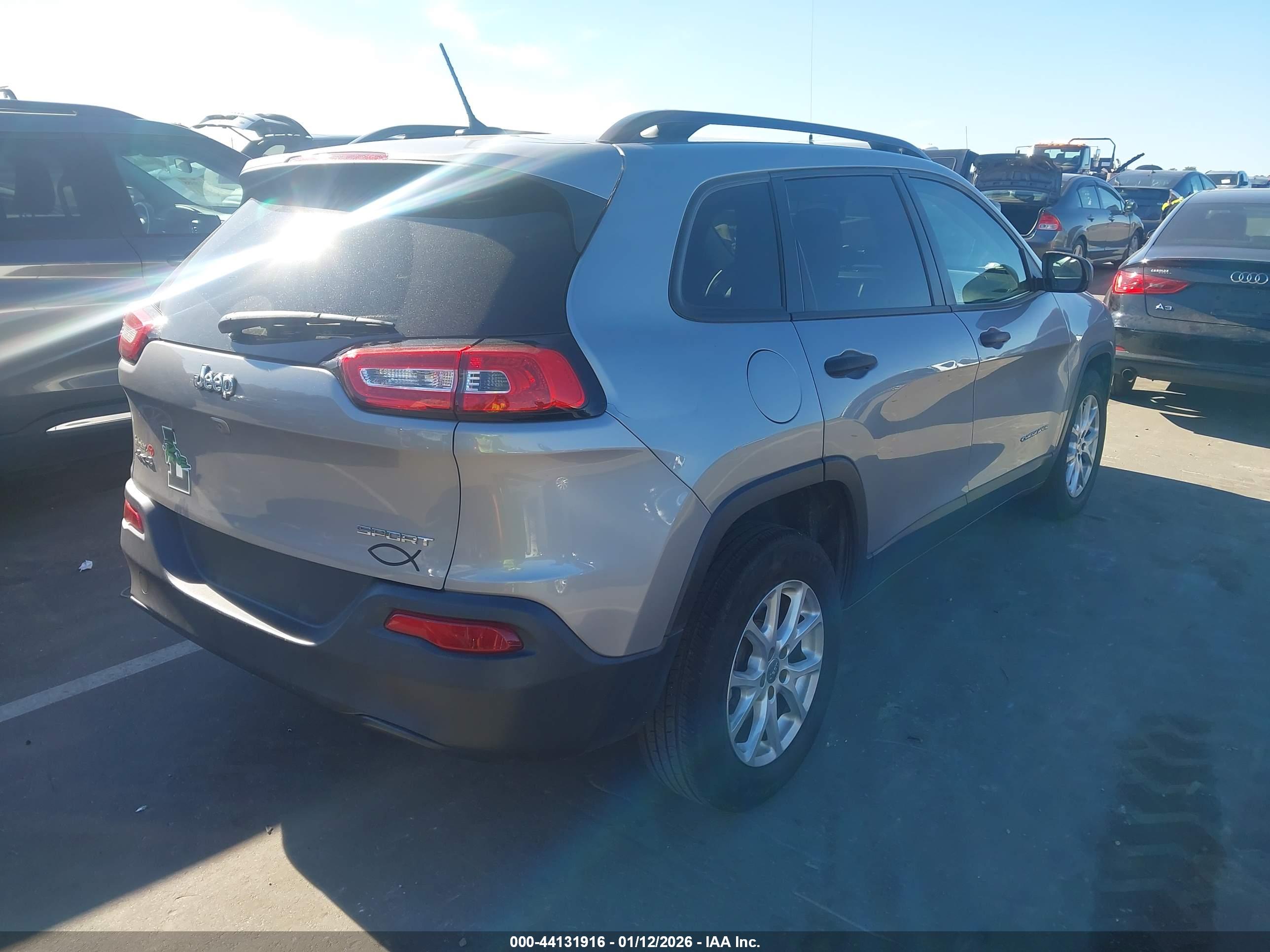 JEEP CHEROKEE image 4