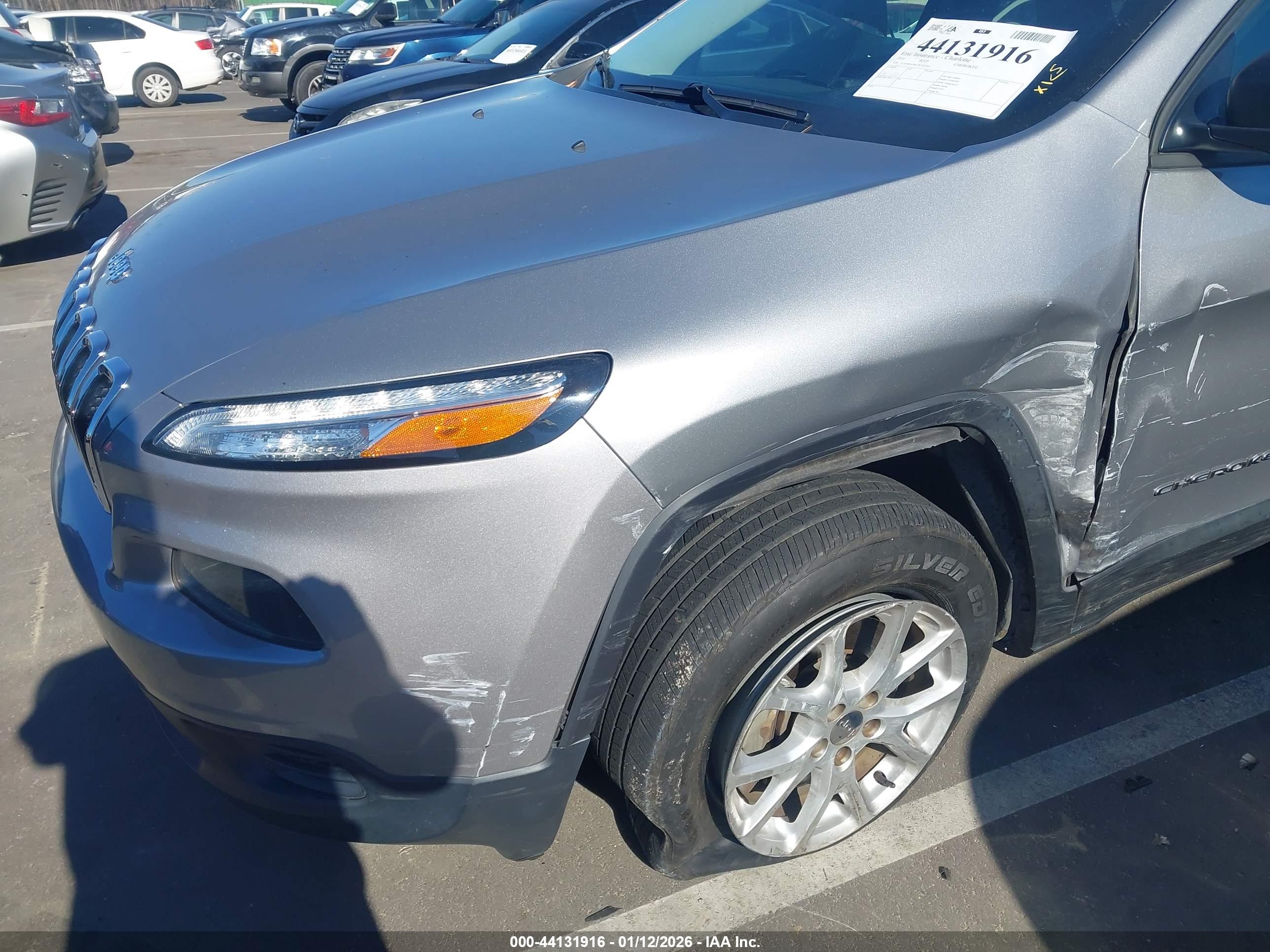 JEEP CHEROKEE image 6