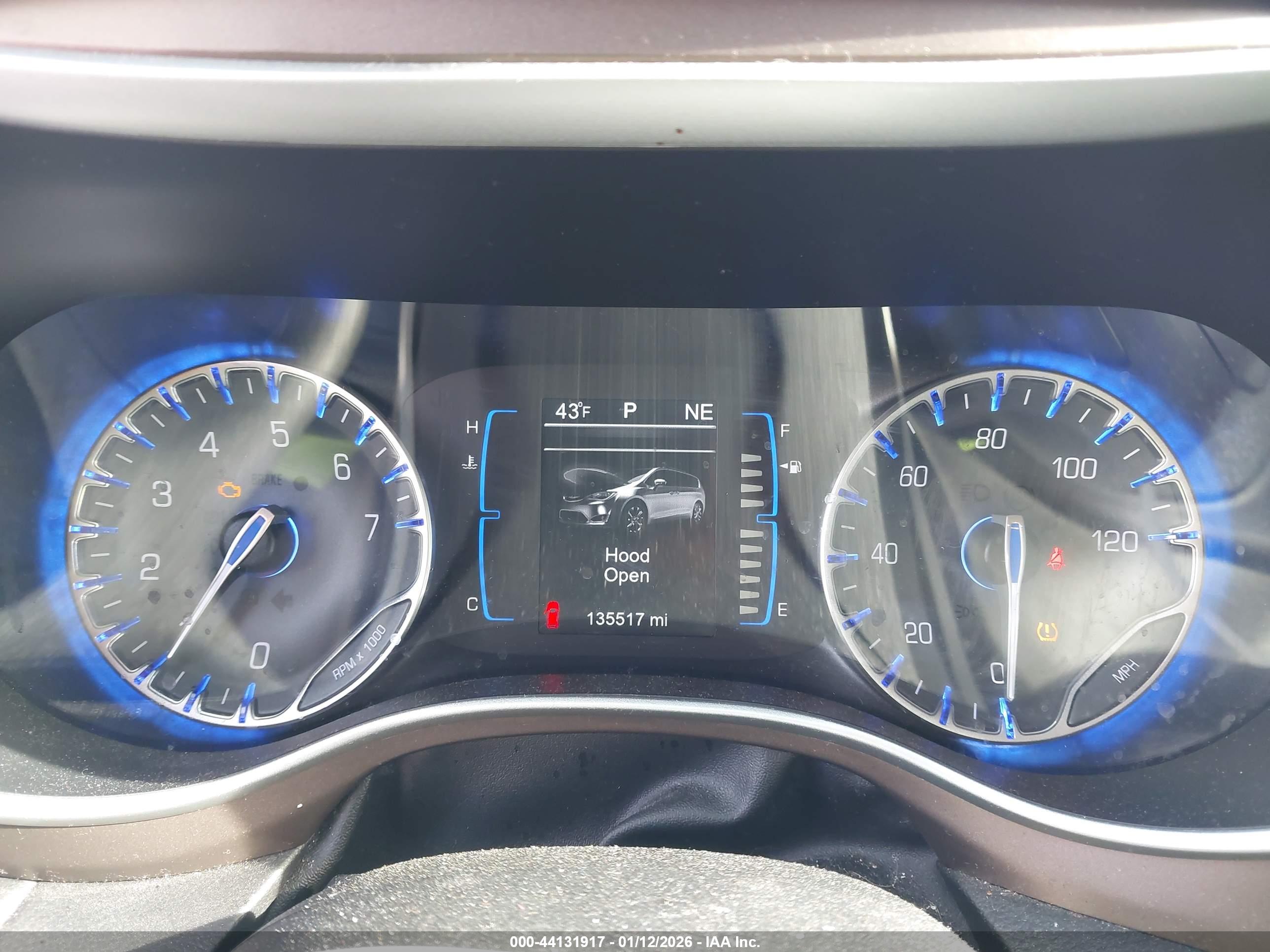 CHRYSLER PACIFICA image 7