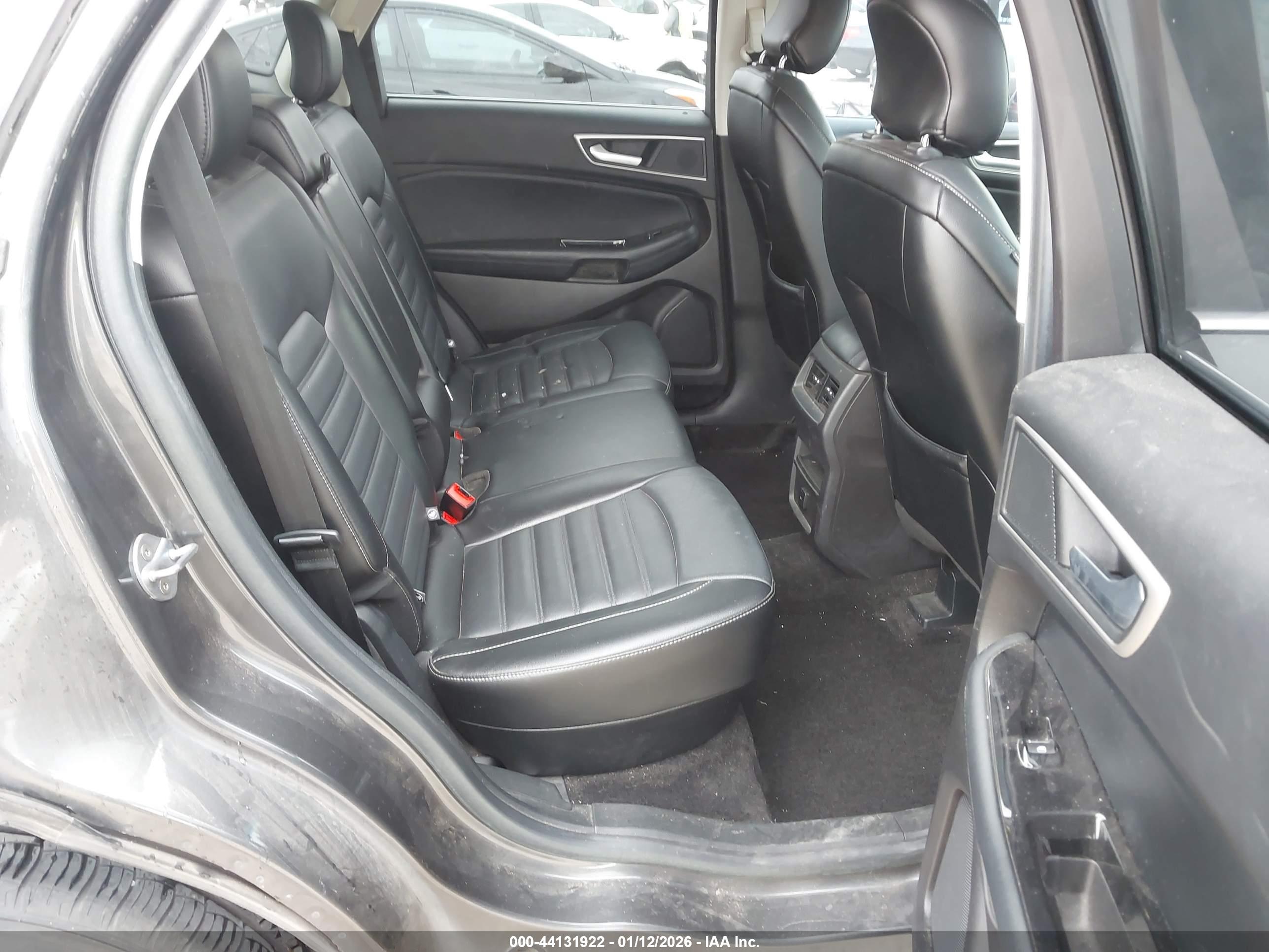 FORD EDGE image 8