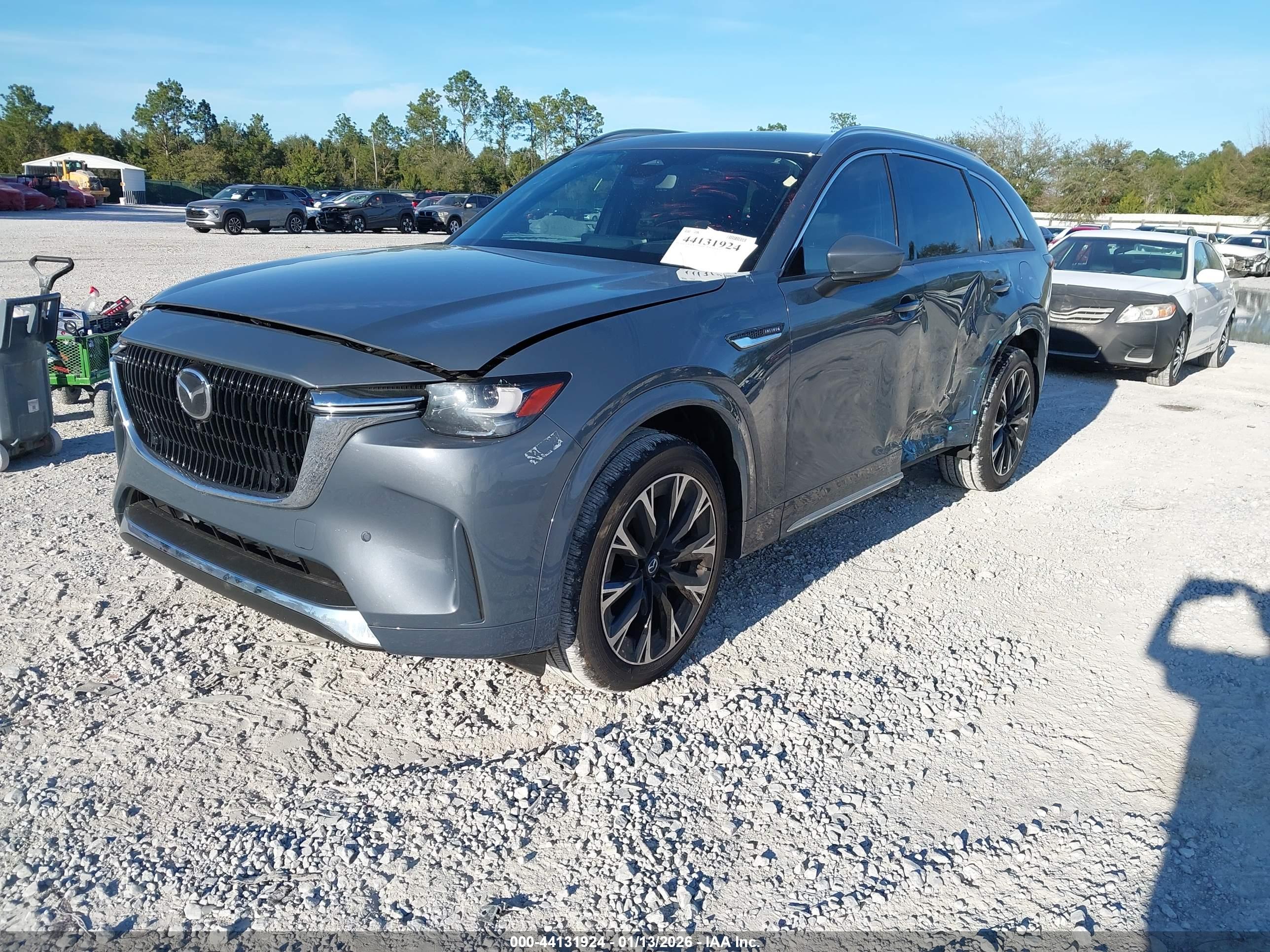 MAZDA CX-90 image 2