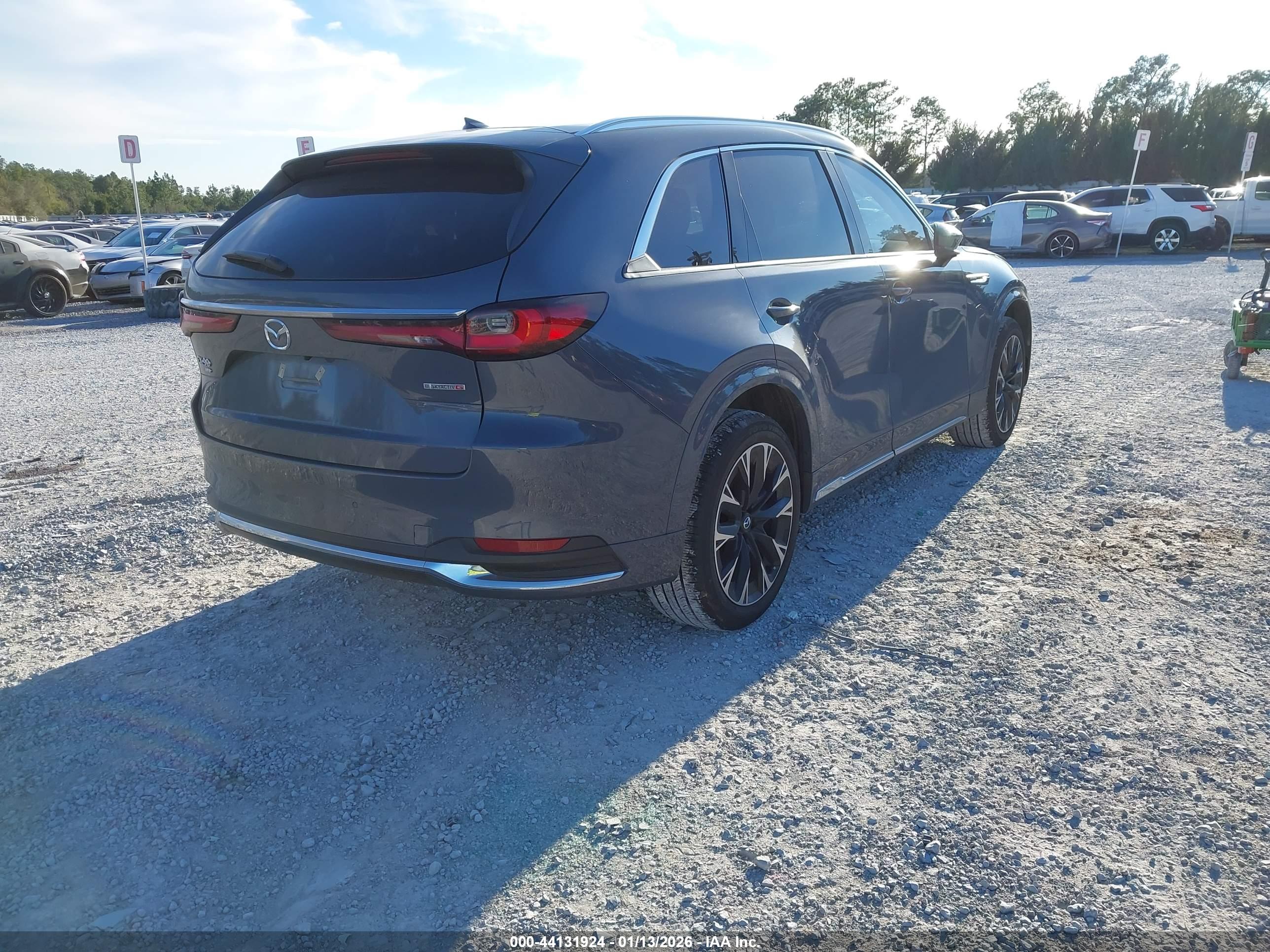 MAZDA CX-90 image 4
