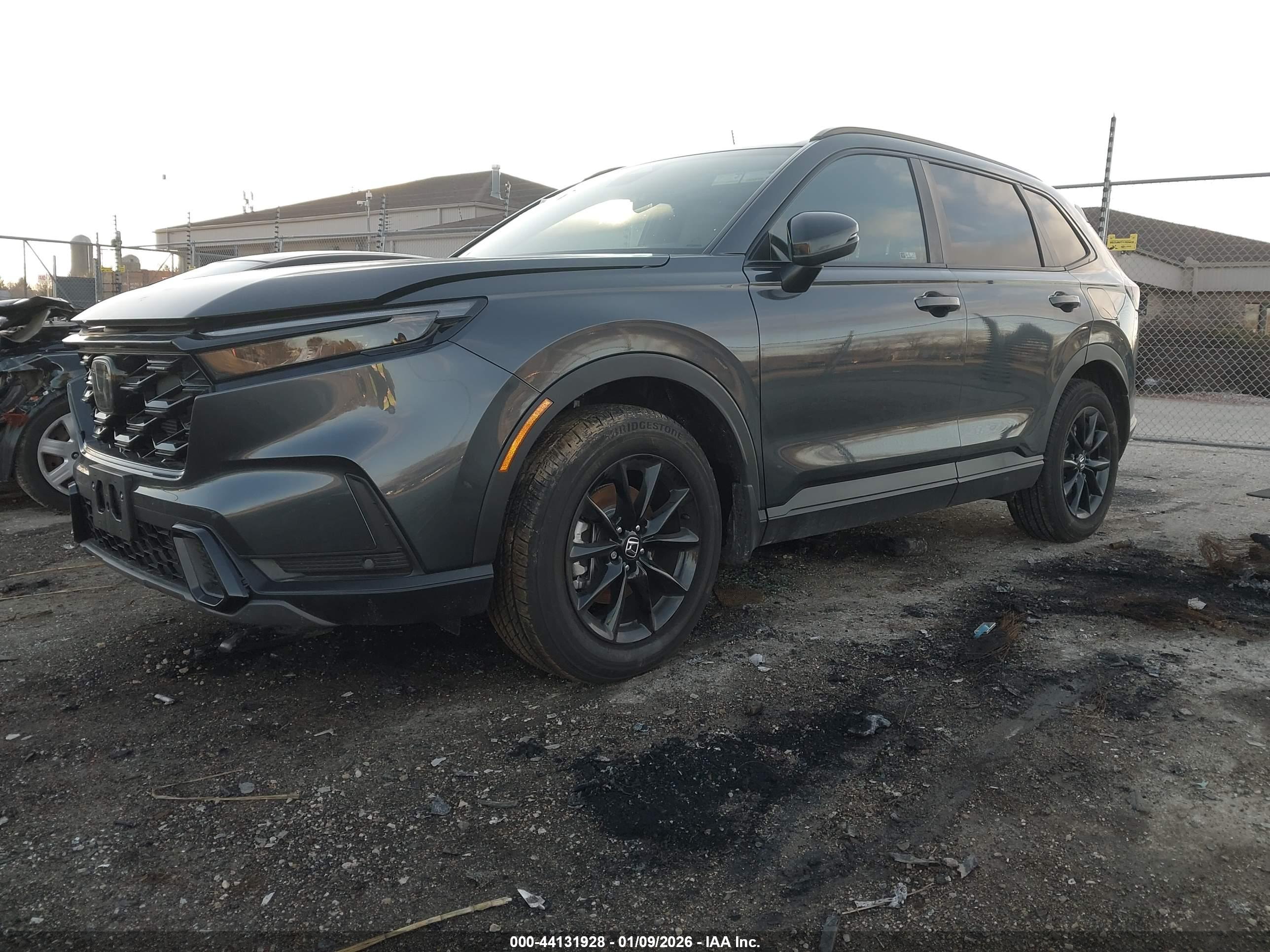 HONDA CR-V image 2