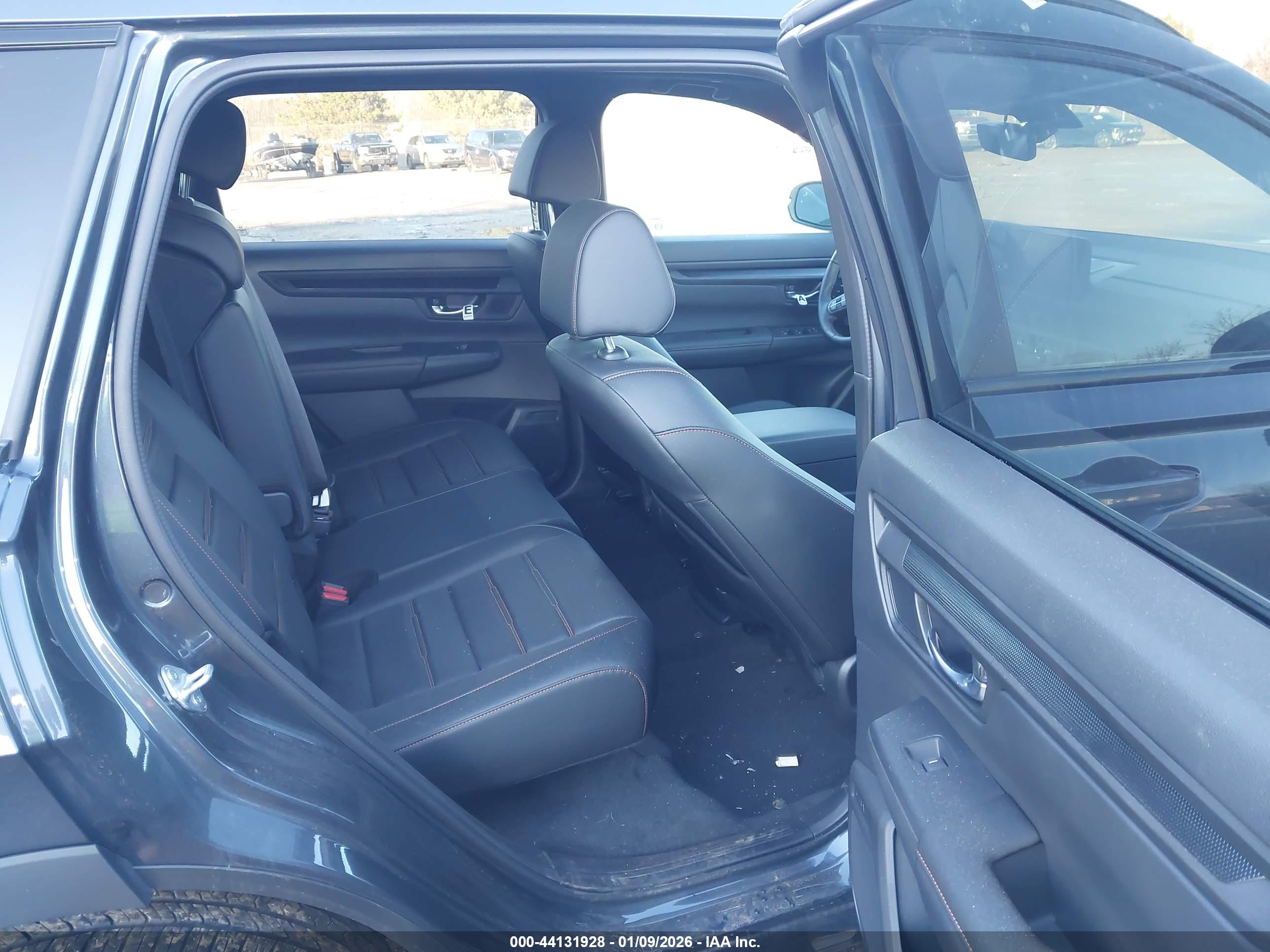 HONDA CR-V image 8