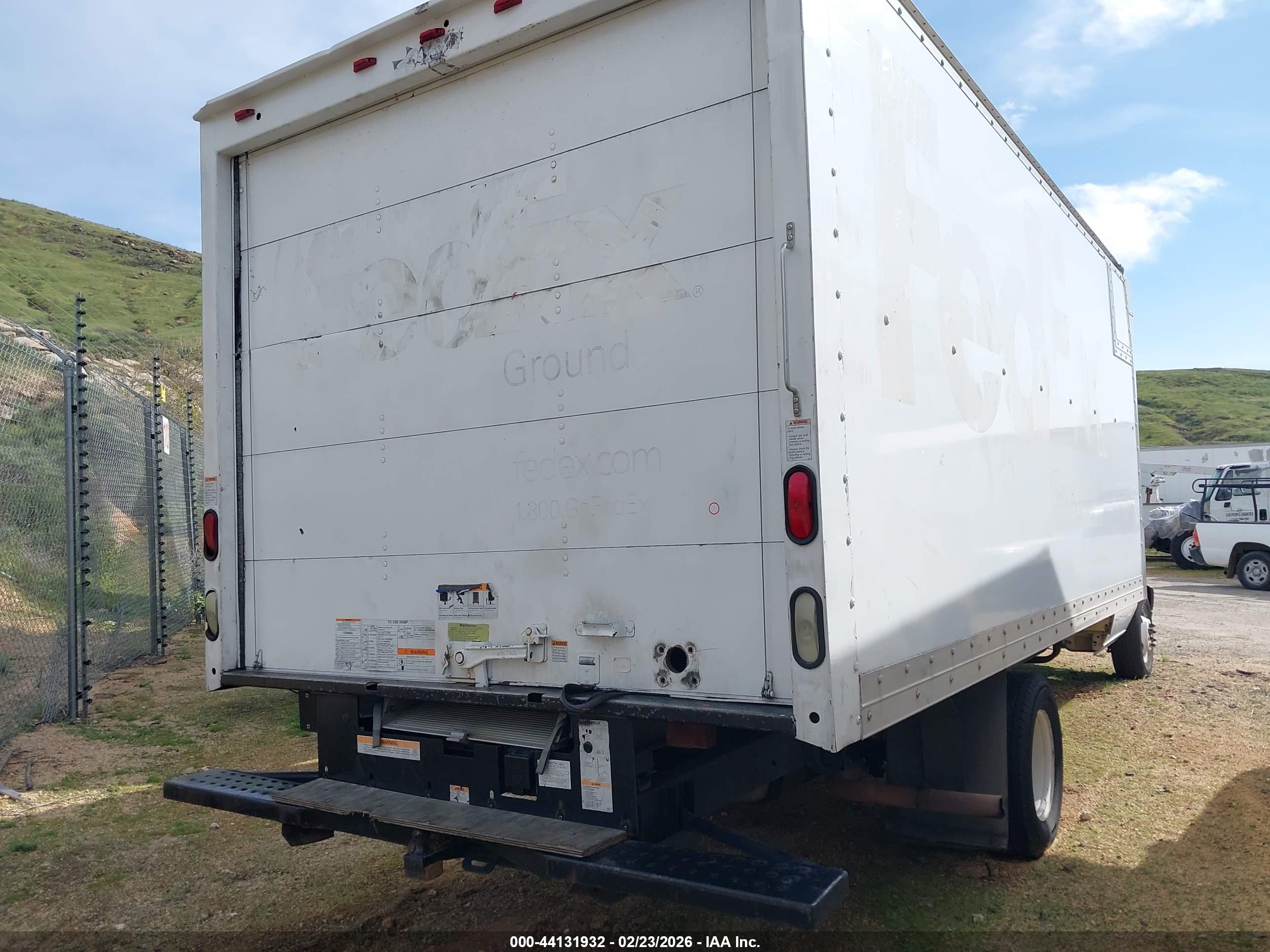 FORD E-350 image 4