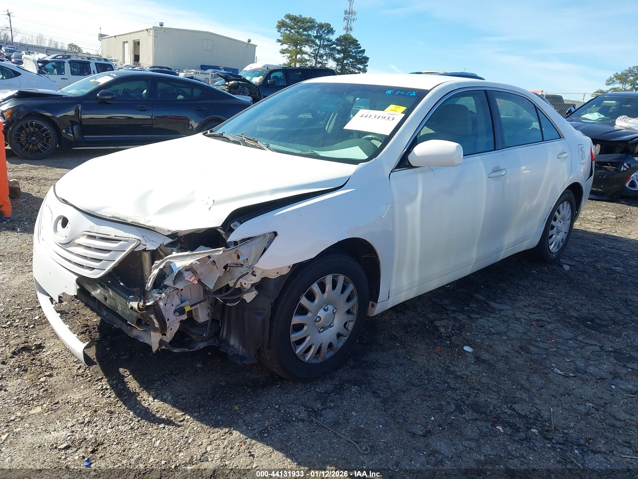 TOYOTA CAMRY image 2