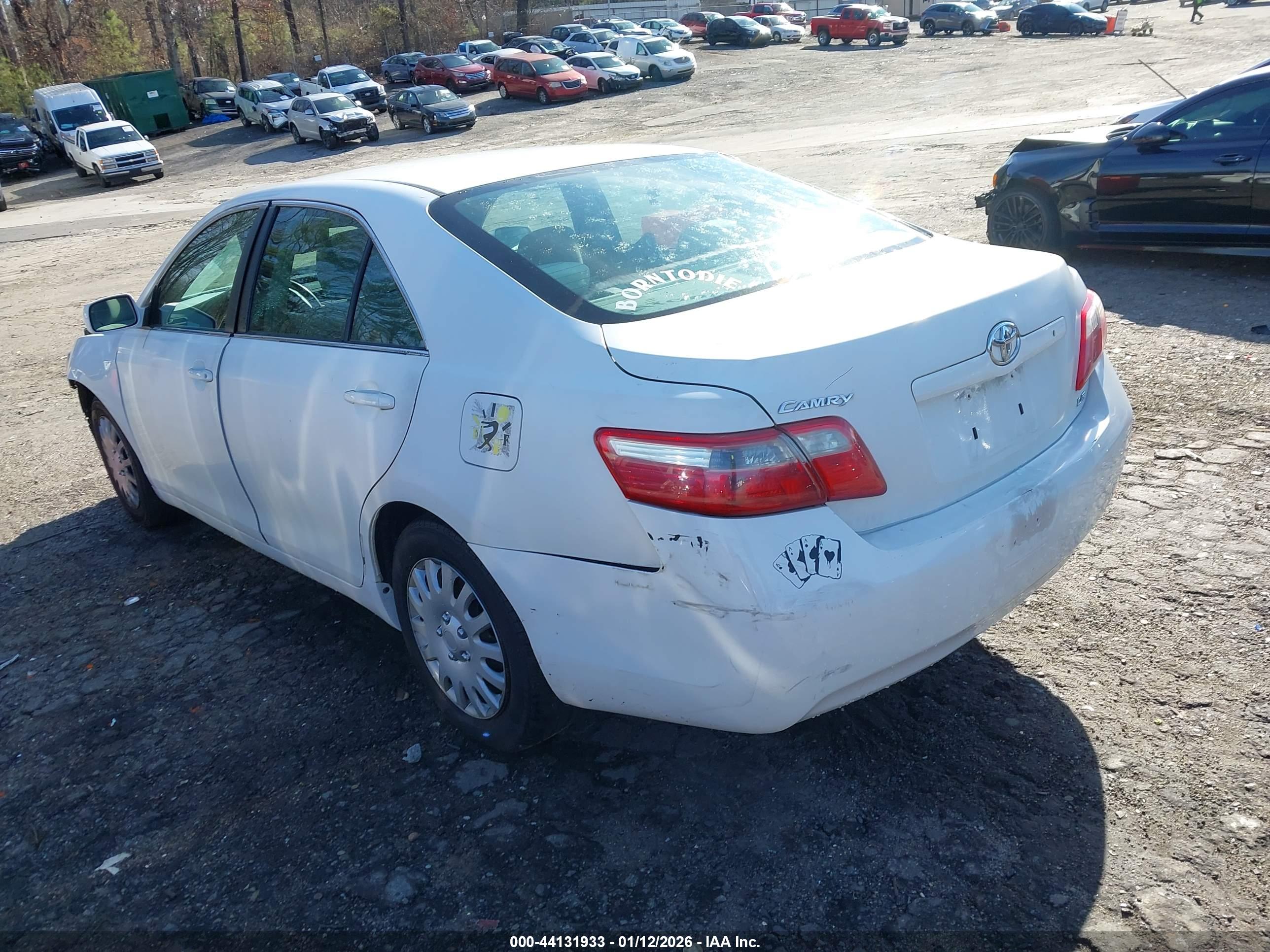 TOYOTA CAMRY image 3