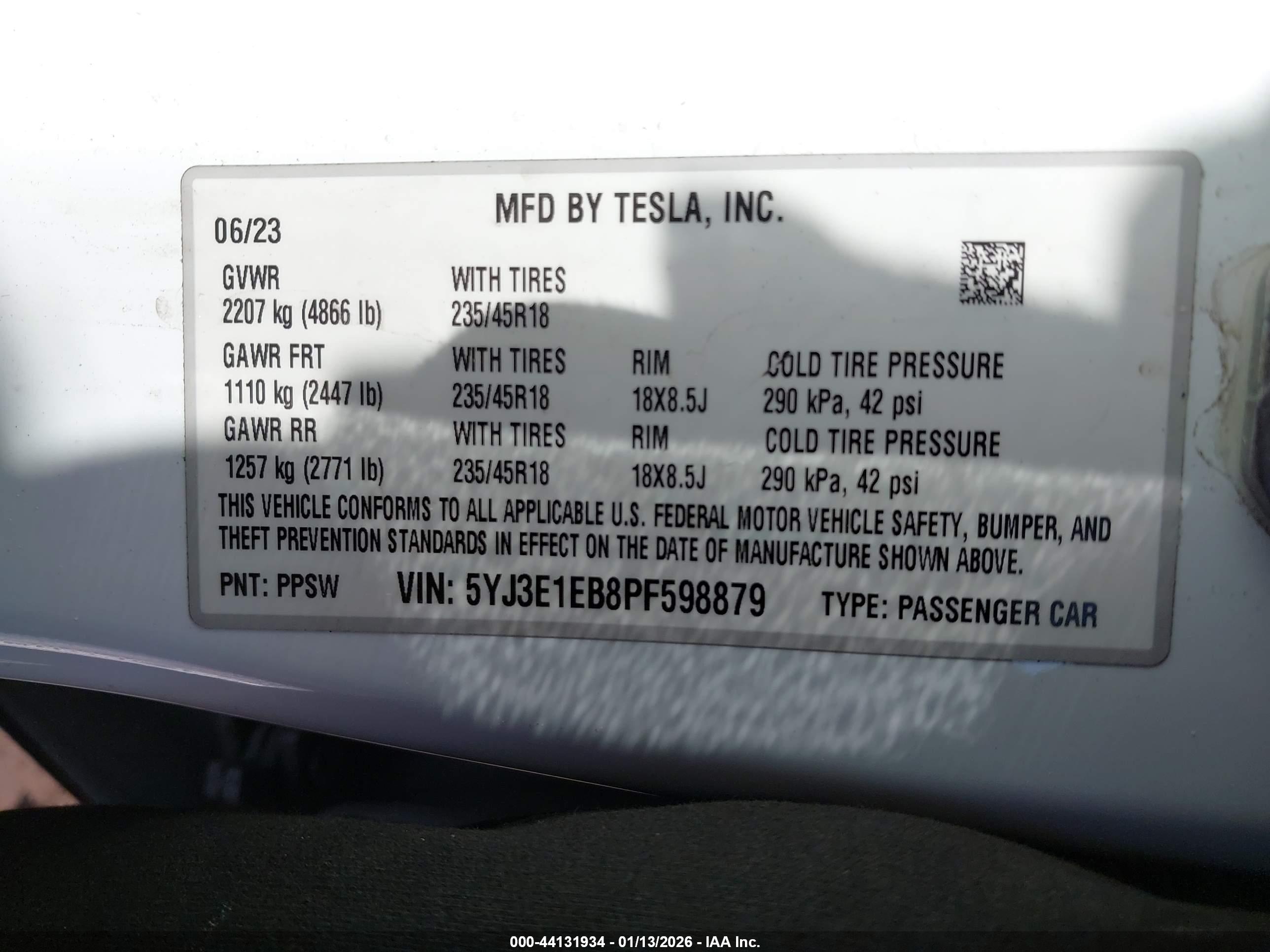 TESLA MODEL image 9