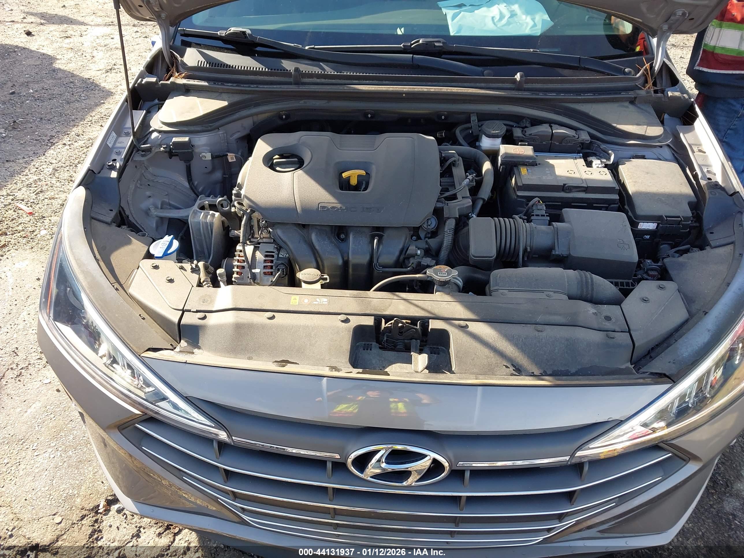 HYUNDAI ELANTRA image 10
