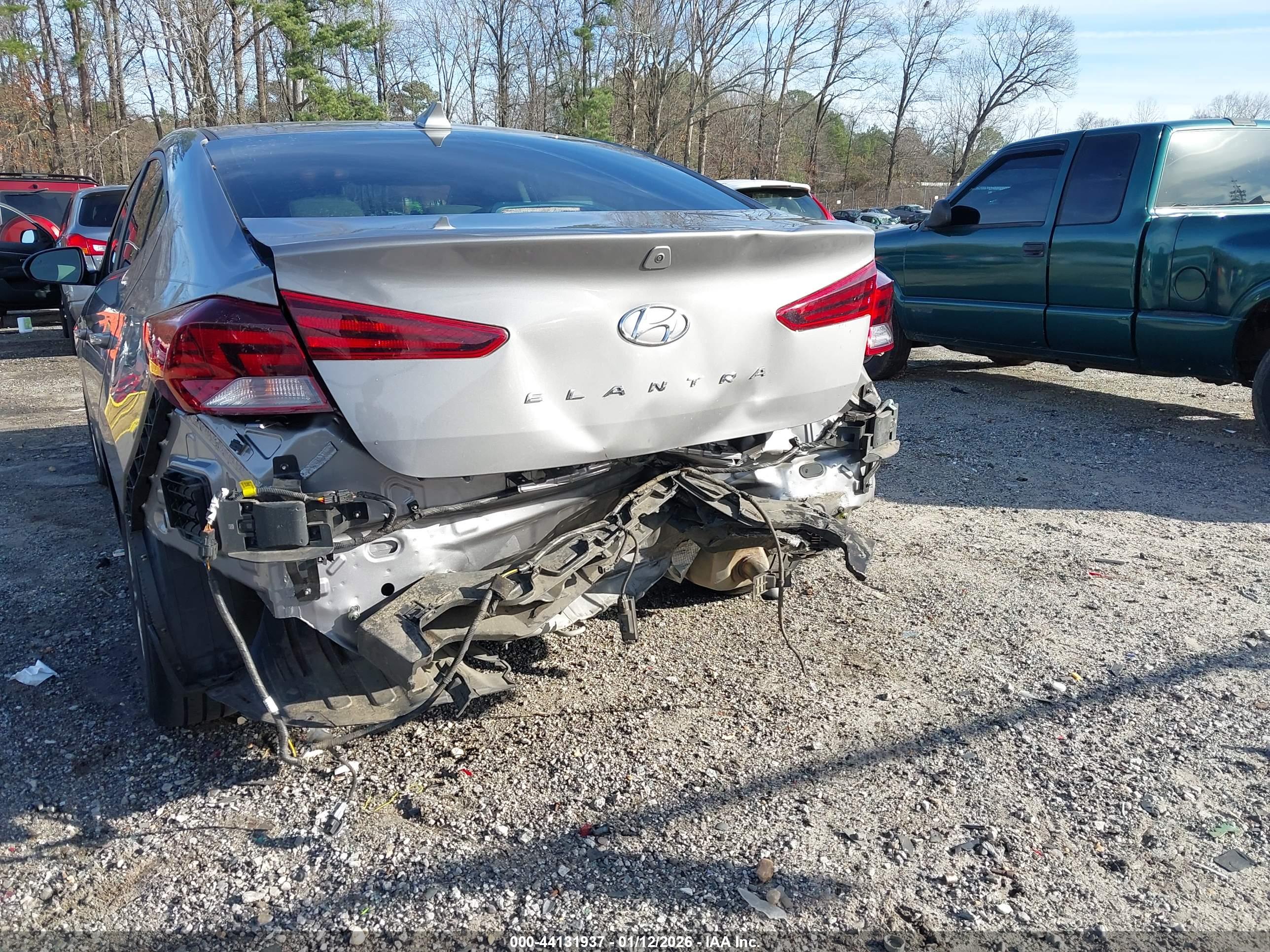 HYUNDAI ELANTRA image 6