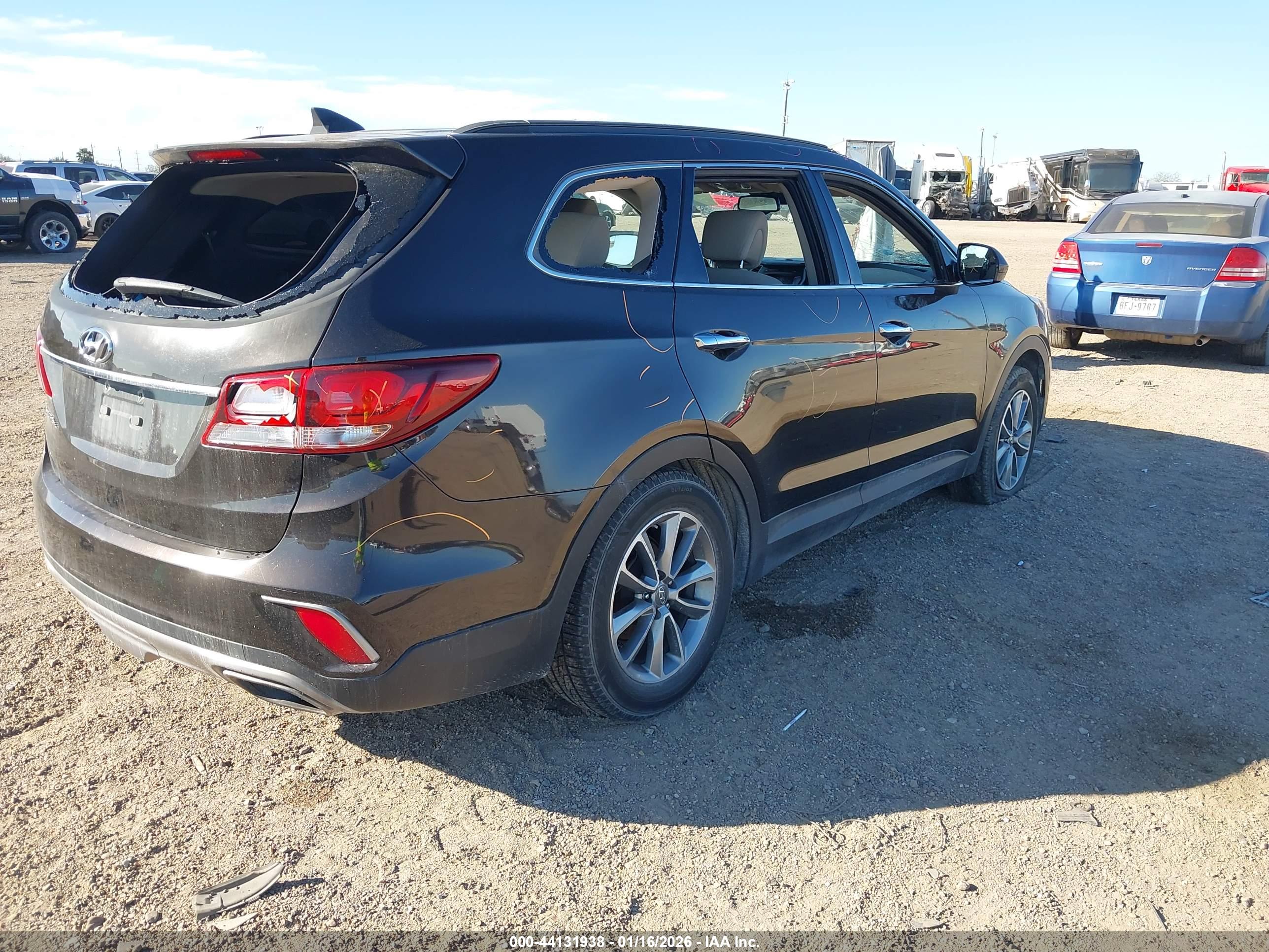 HYUNDAI SANTA image 4