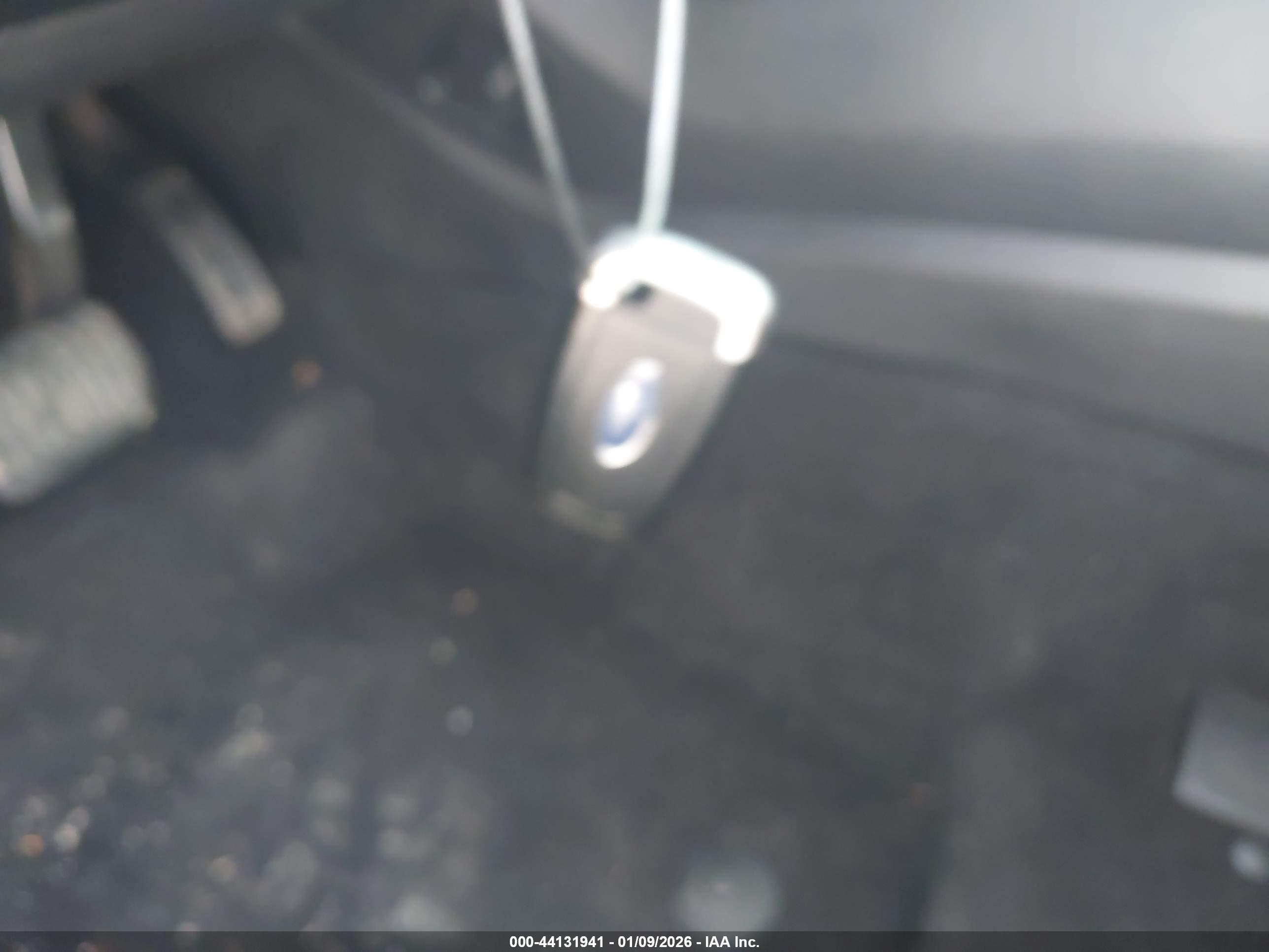 FORD FUSION image 11